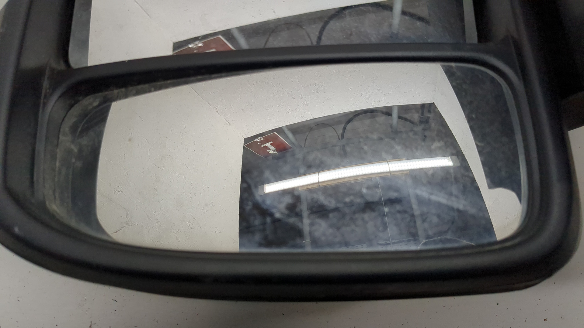 Зеркало левое электрическое