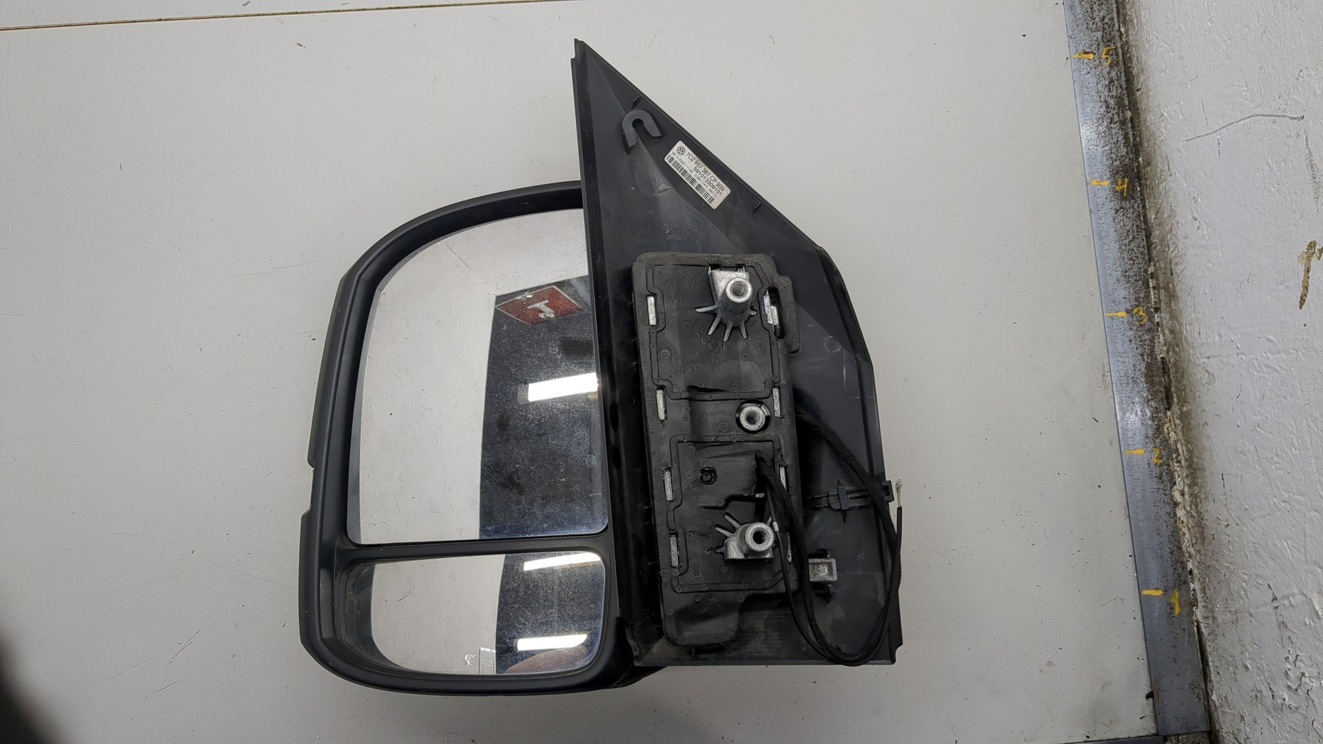 Зеркало левое электрическое