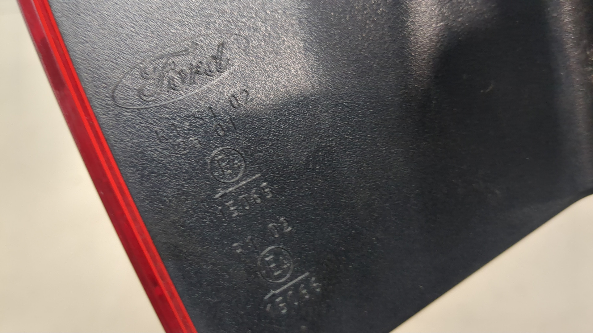 Фонарь задний левый