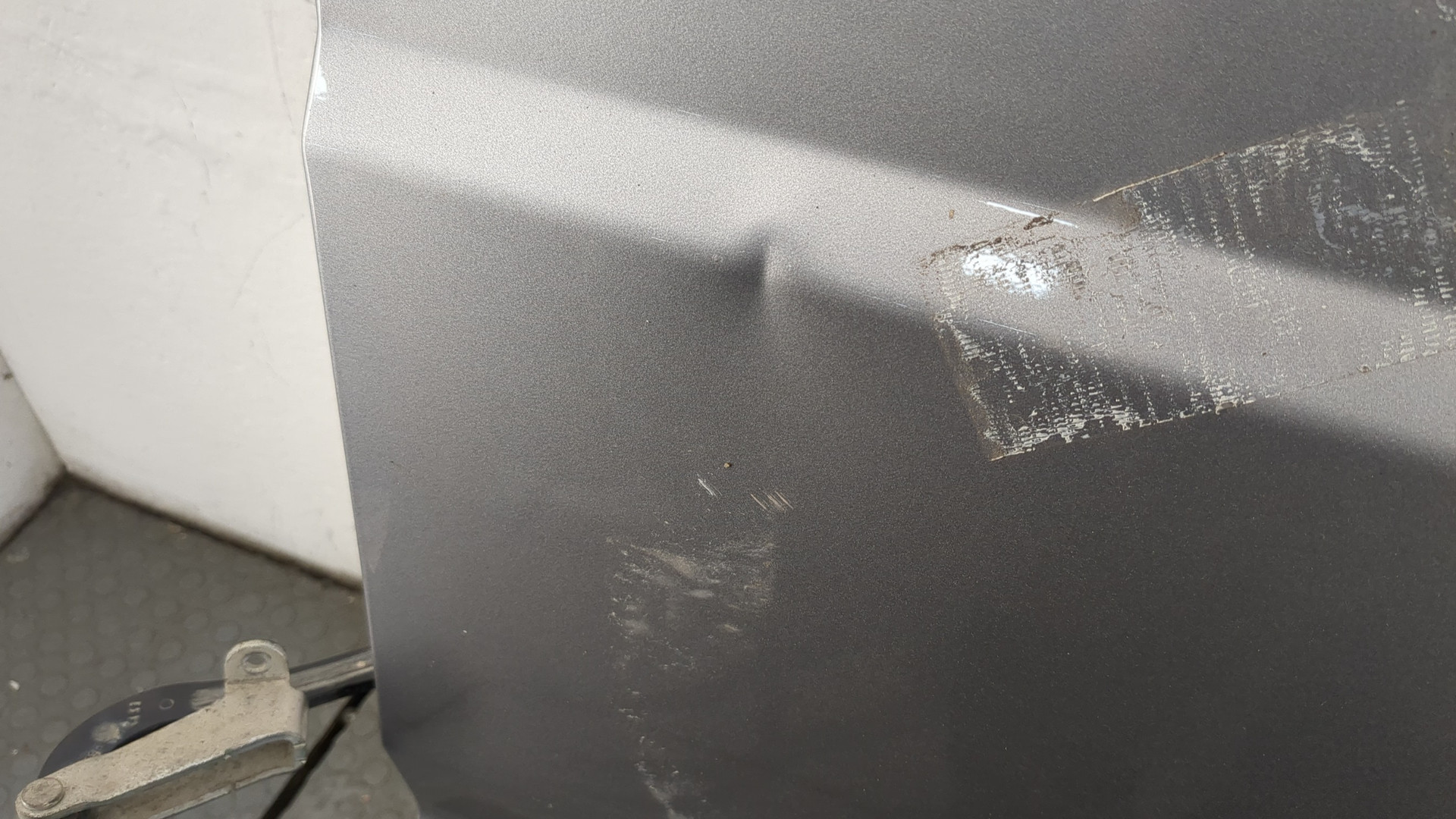 Дверь багажника левая