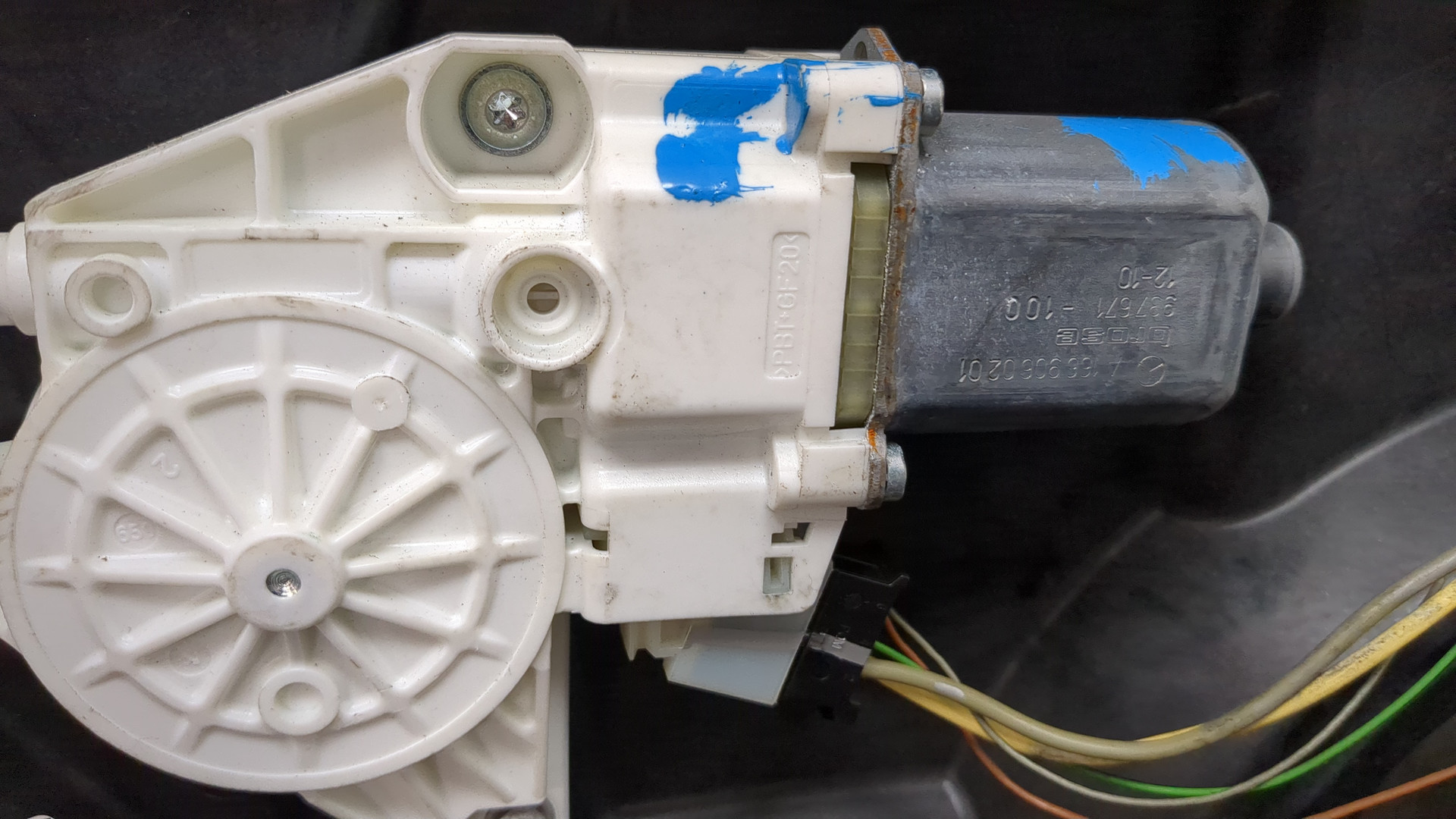 Стеклоподъемник электр. передний левый