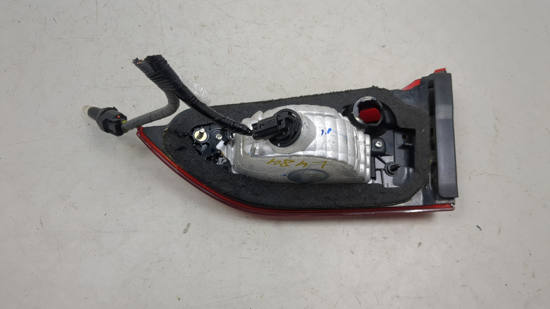 Фонарь задний внутренний левый