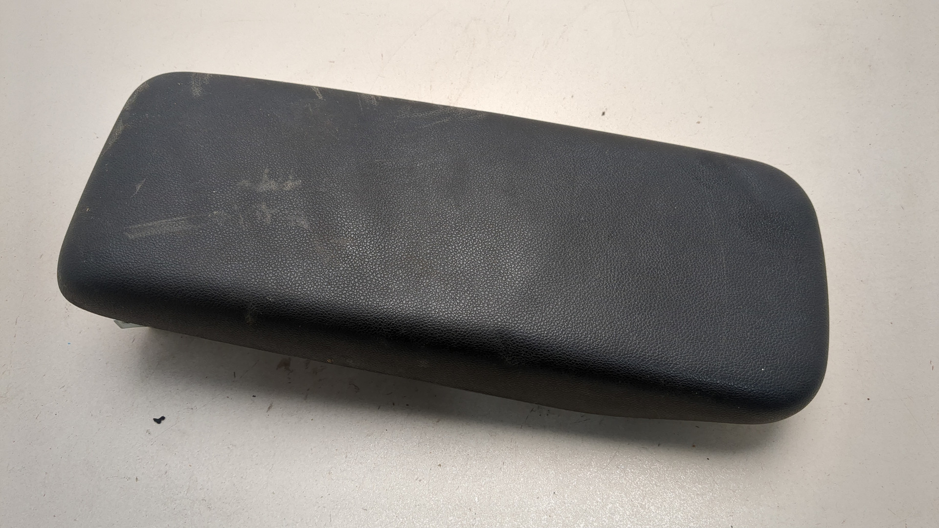 Подлокотник