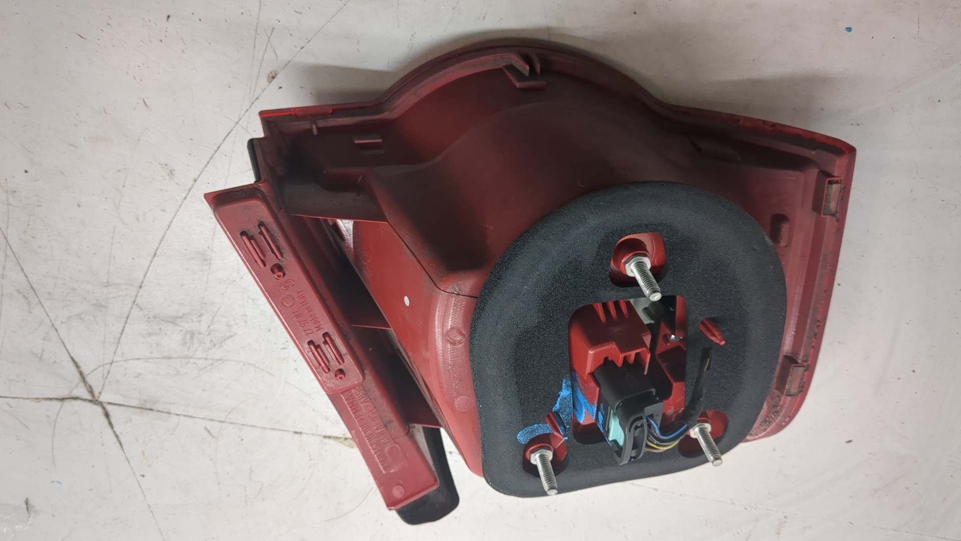 Фонарь задний правый