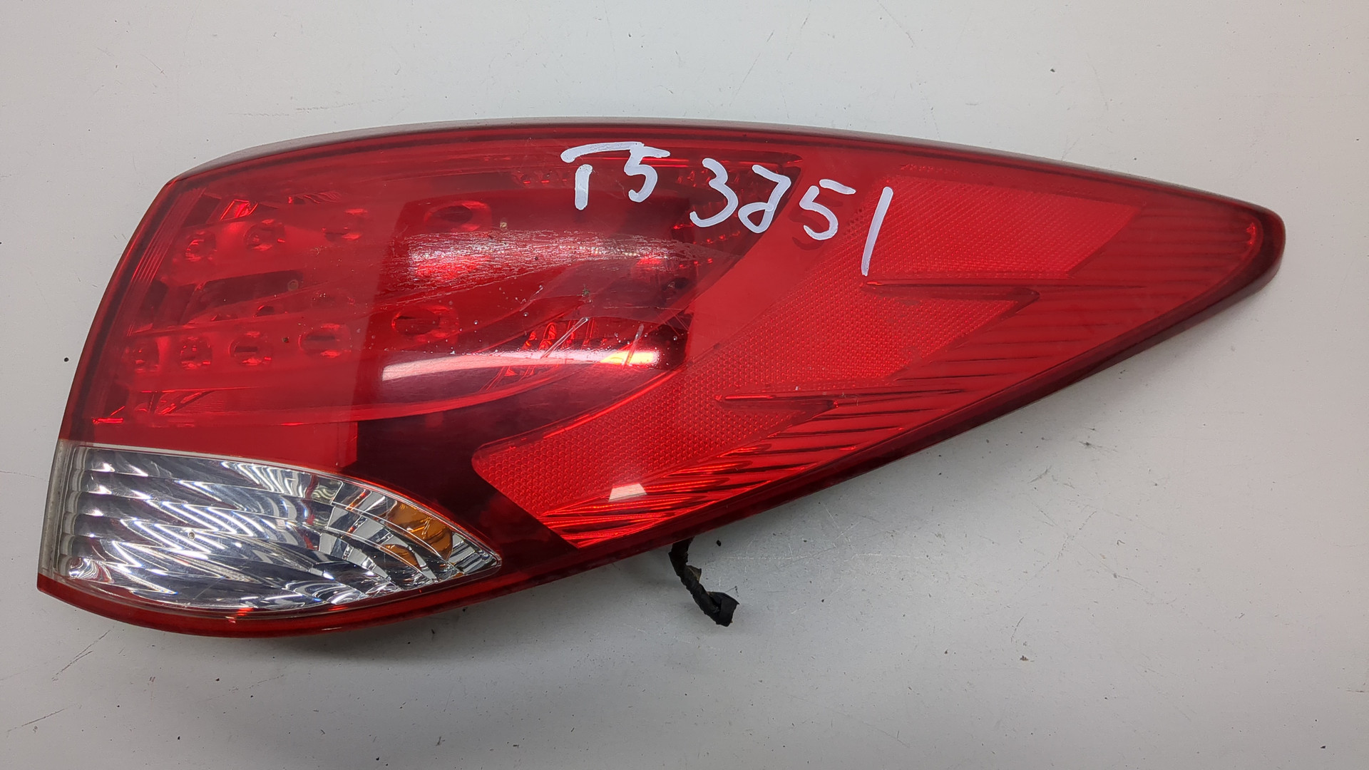 Фонарь задний правый