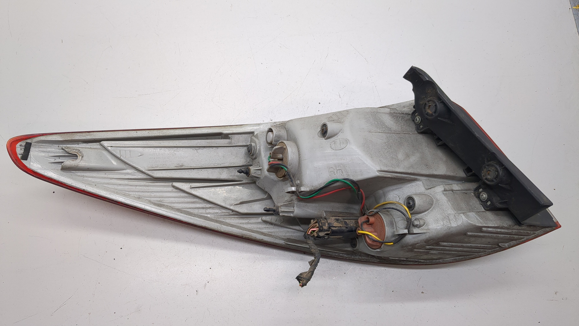 Фонарь задний правый