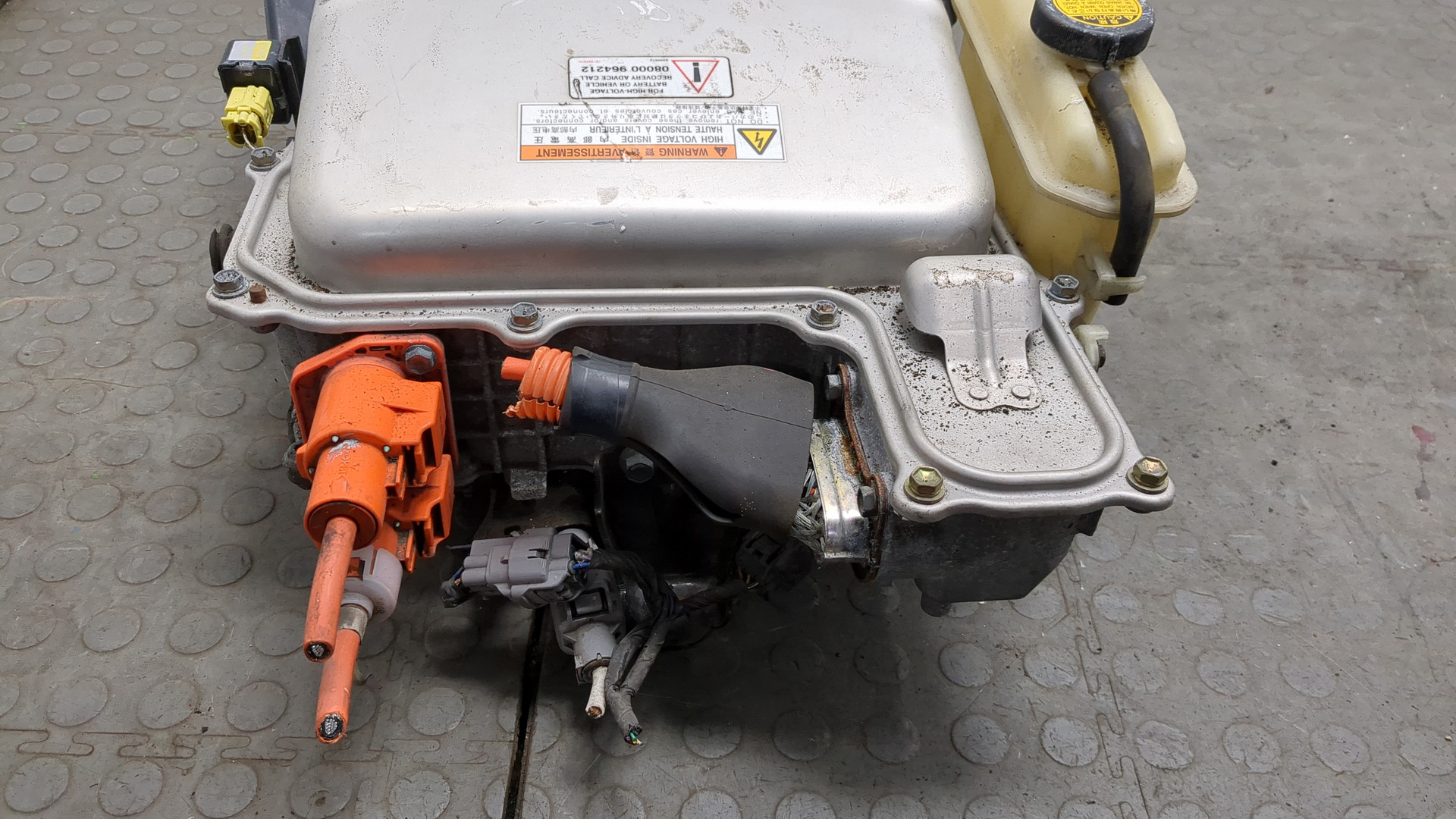 Преобразователь напряжения (адаптер)