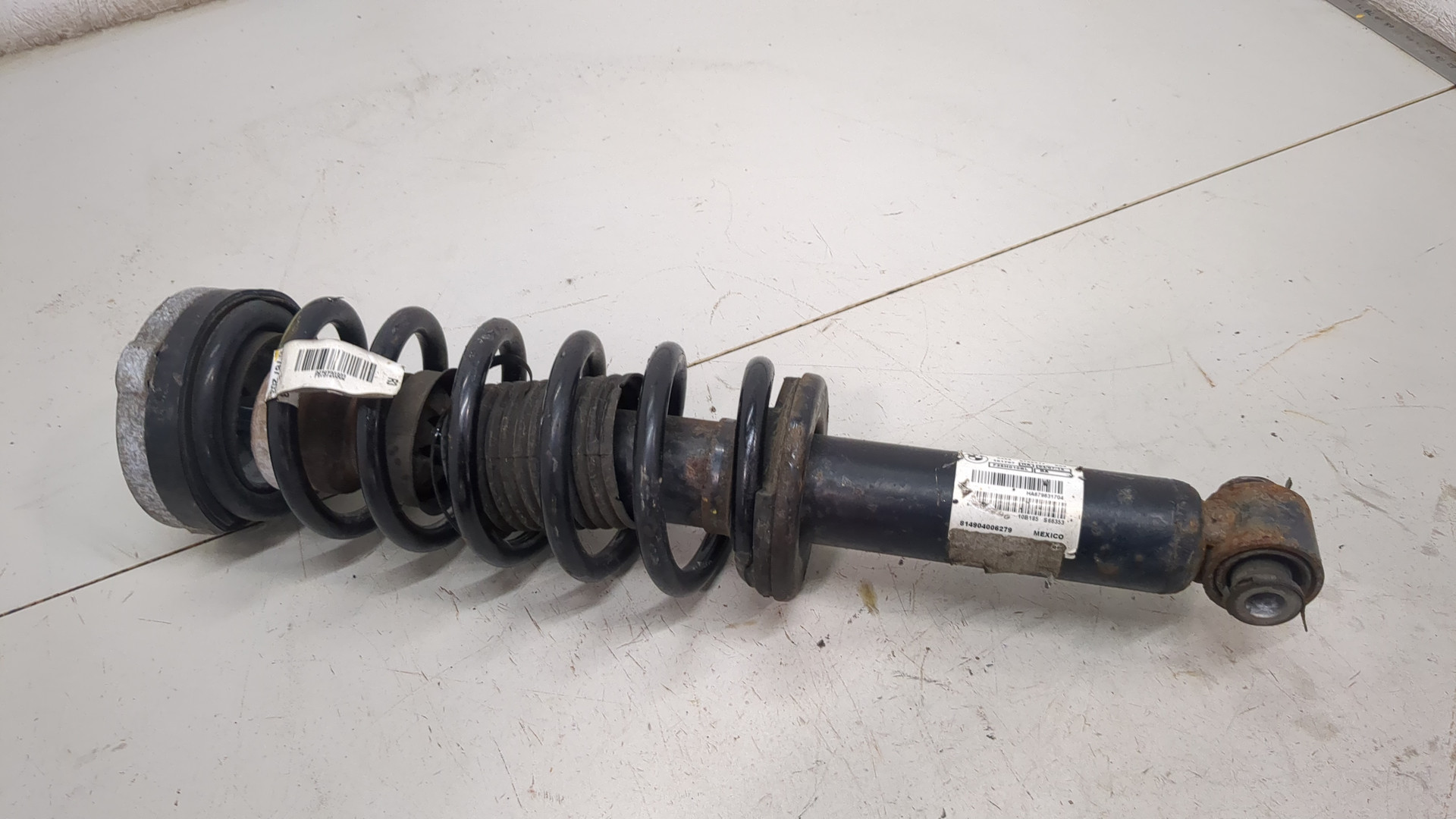 Амортизатор задний (стойка)