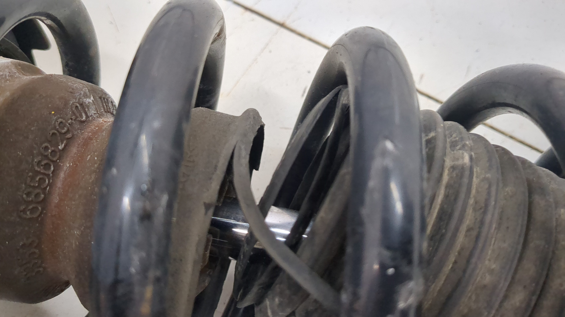 Амортизатор задний (стойка)