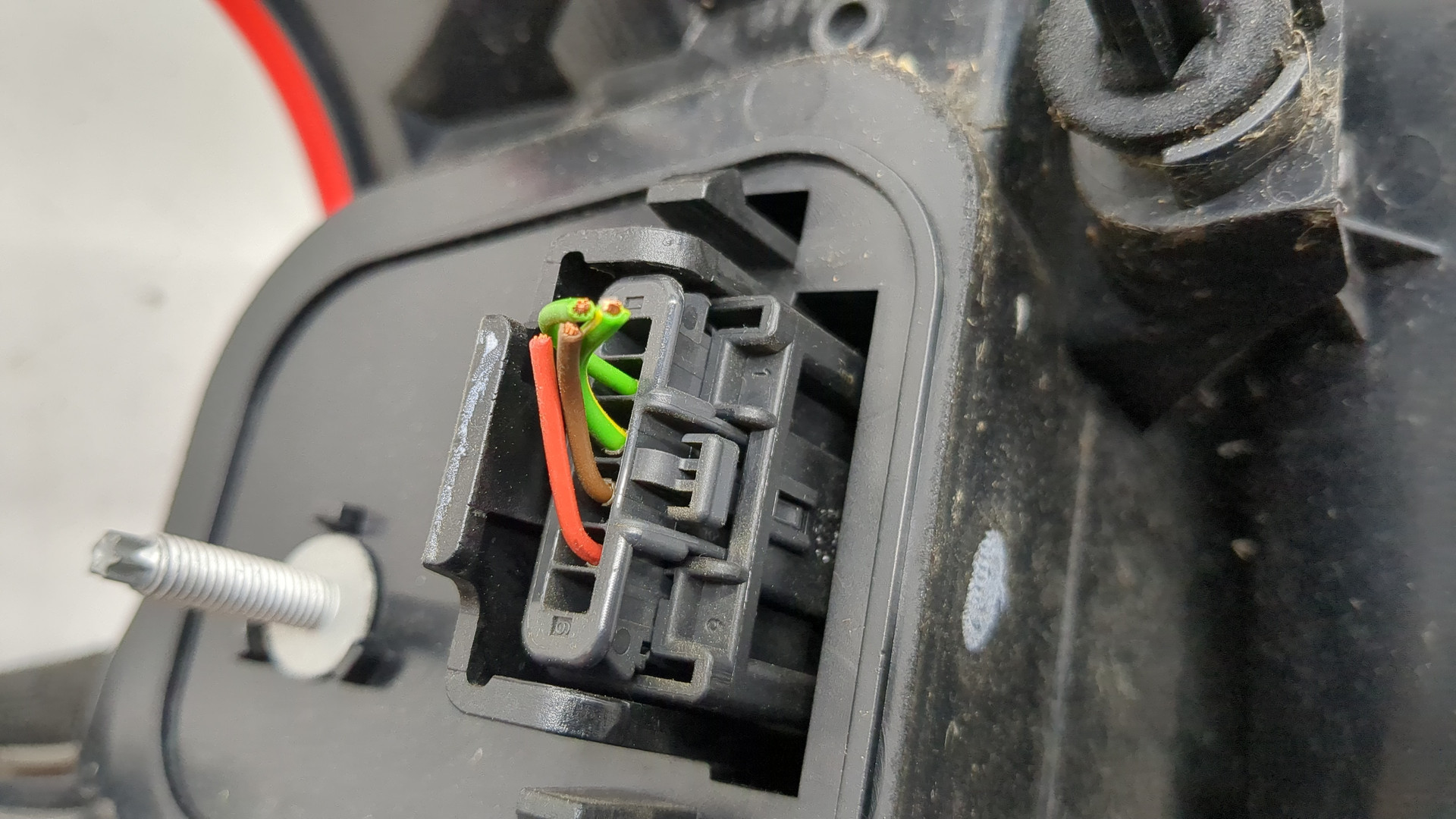 Фонарь задний правый