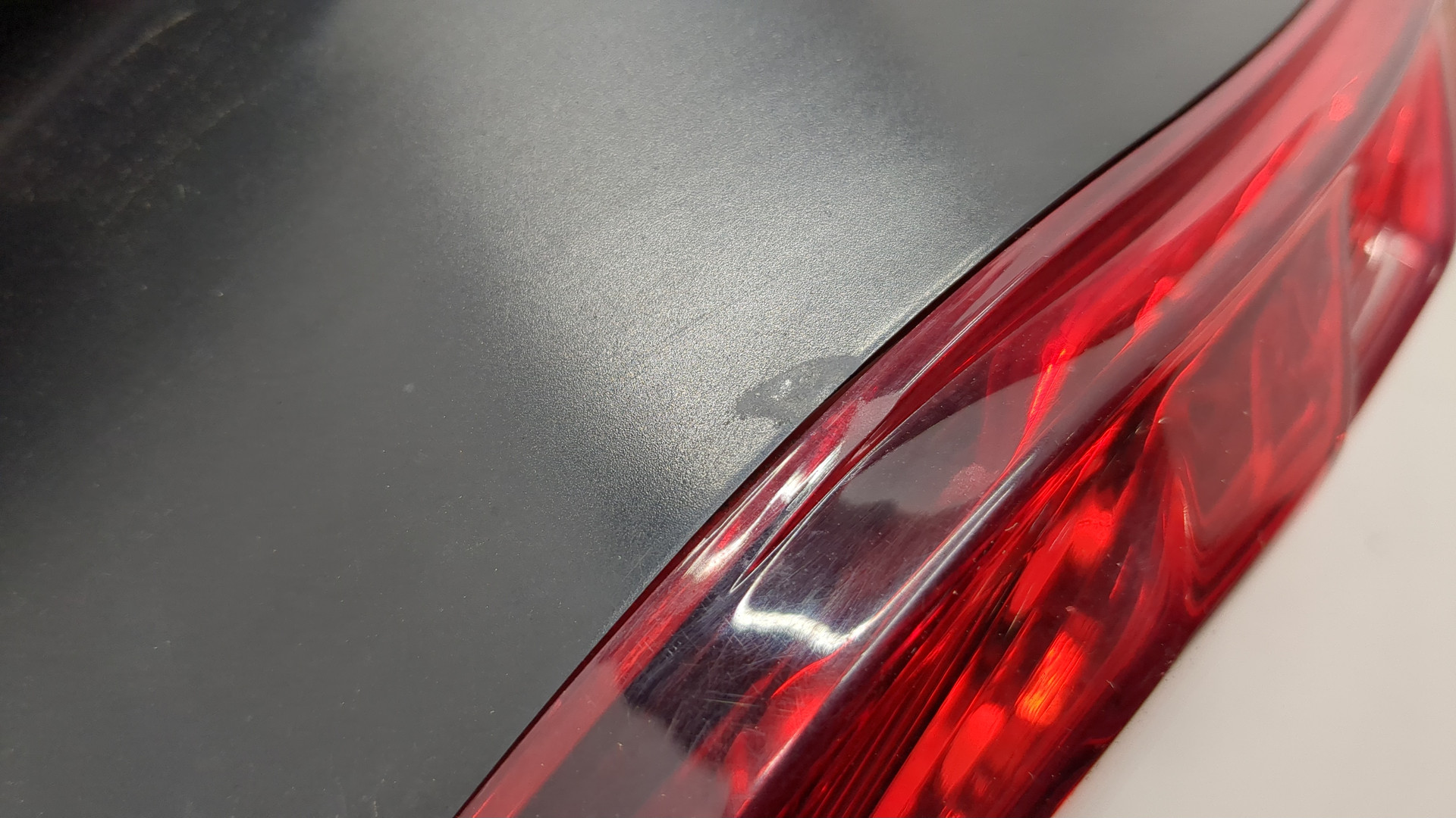 Фонарь задний правый