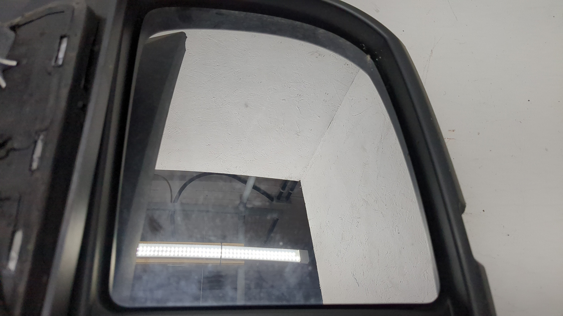 Зеркало правое электрическое