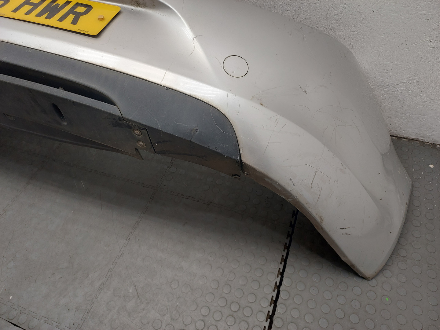 Бампер задний