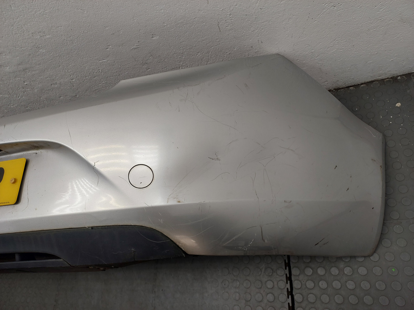 Бампер задний