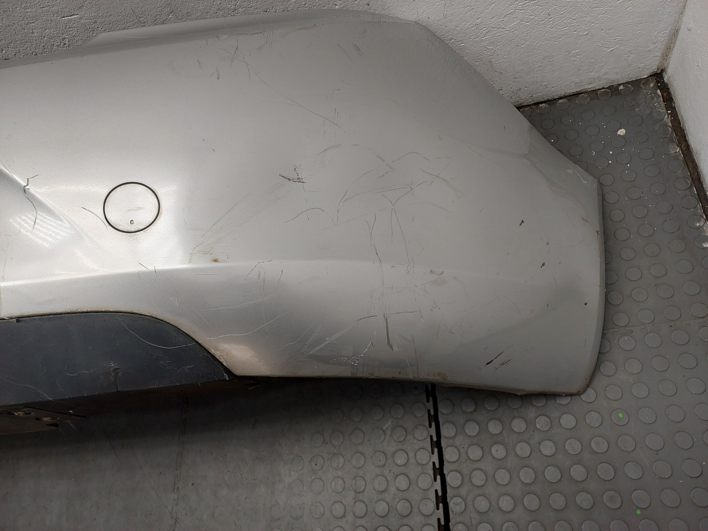 Бампер задний