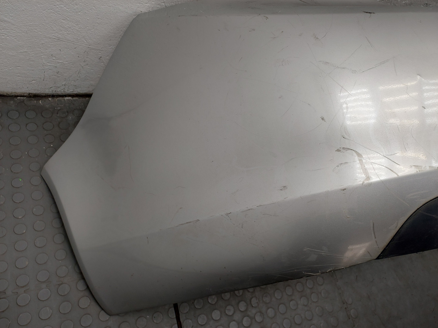 Бампер задний