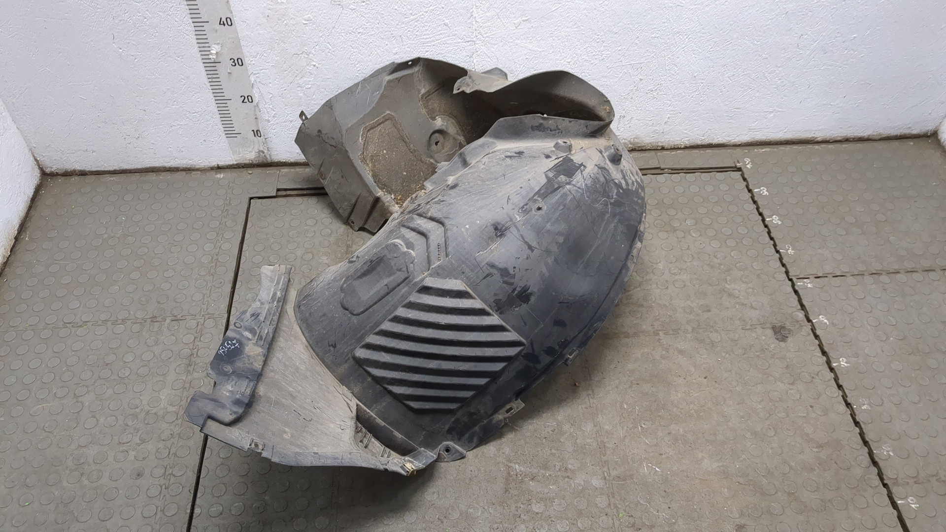 Локер передний левый