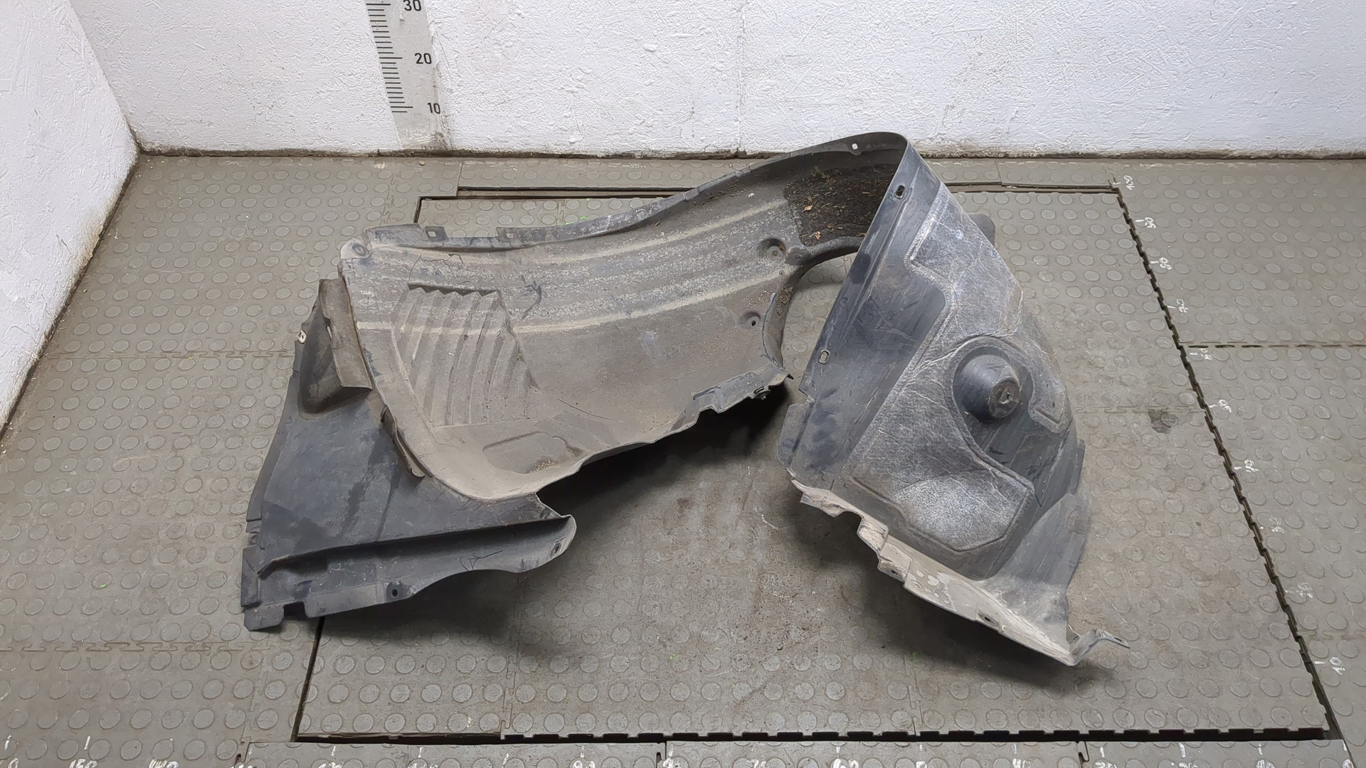 Локер передний левый