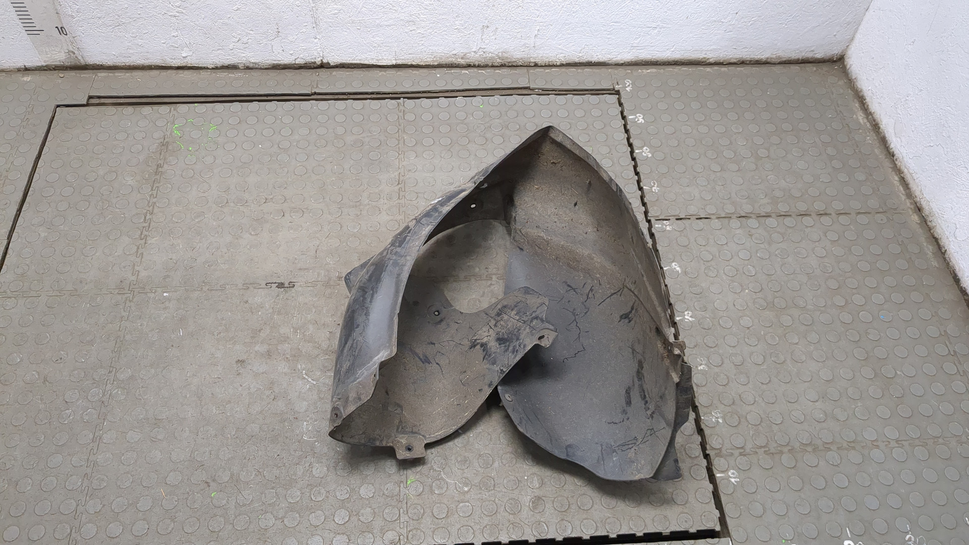 Локер передний левый