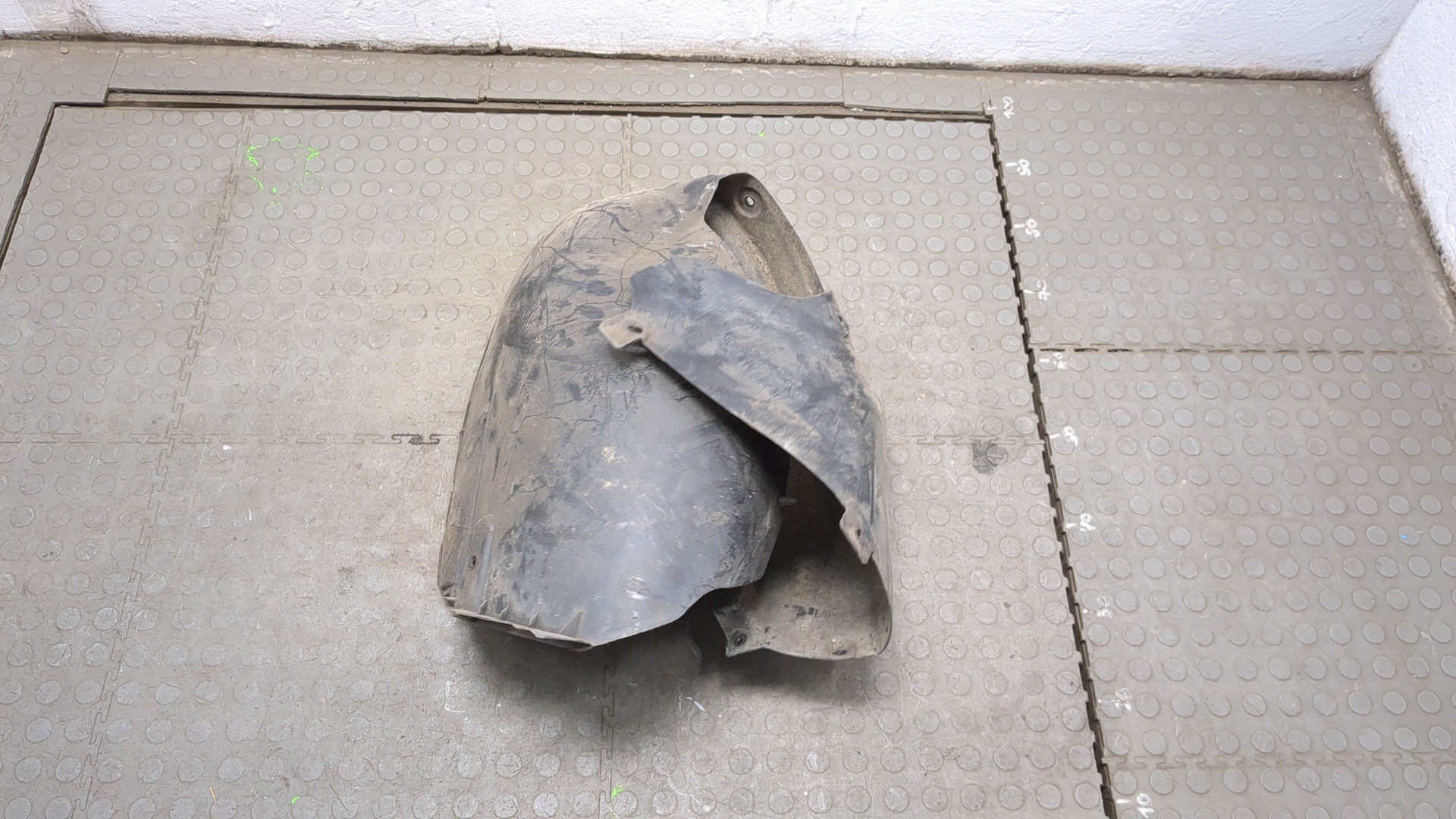 Локер передний левый