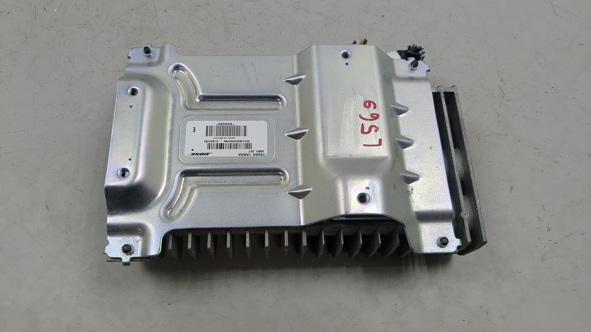 Усилитель акустической системы