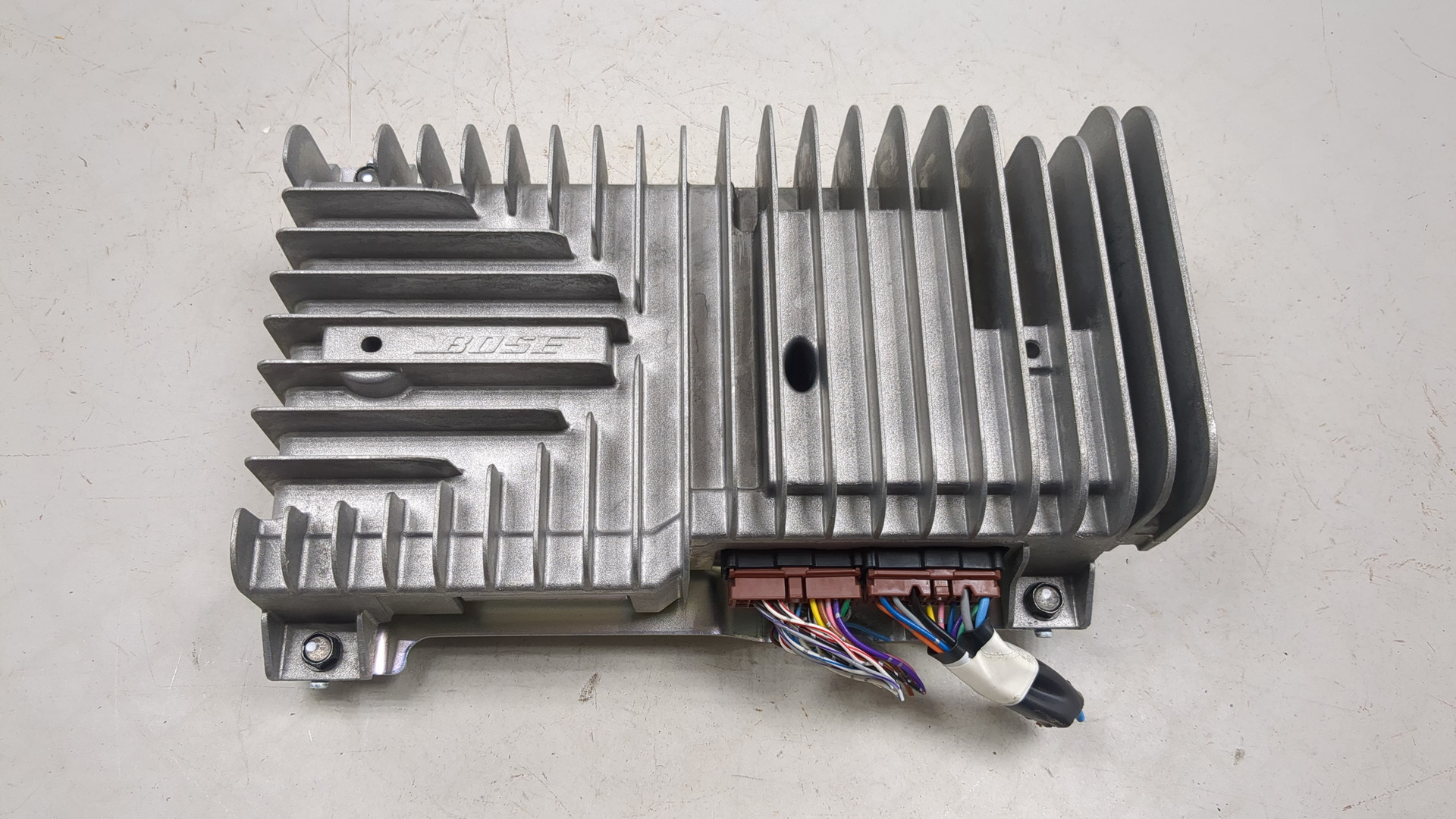 Усилитель акустической системы