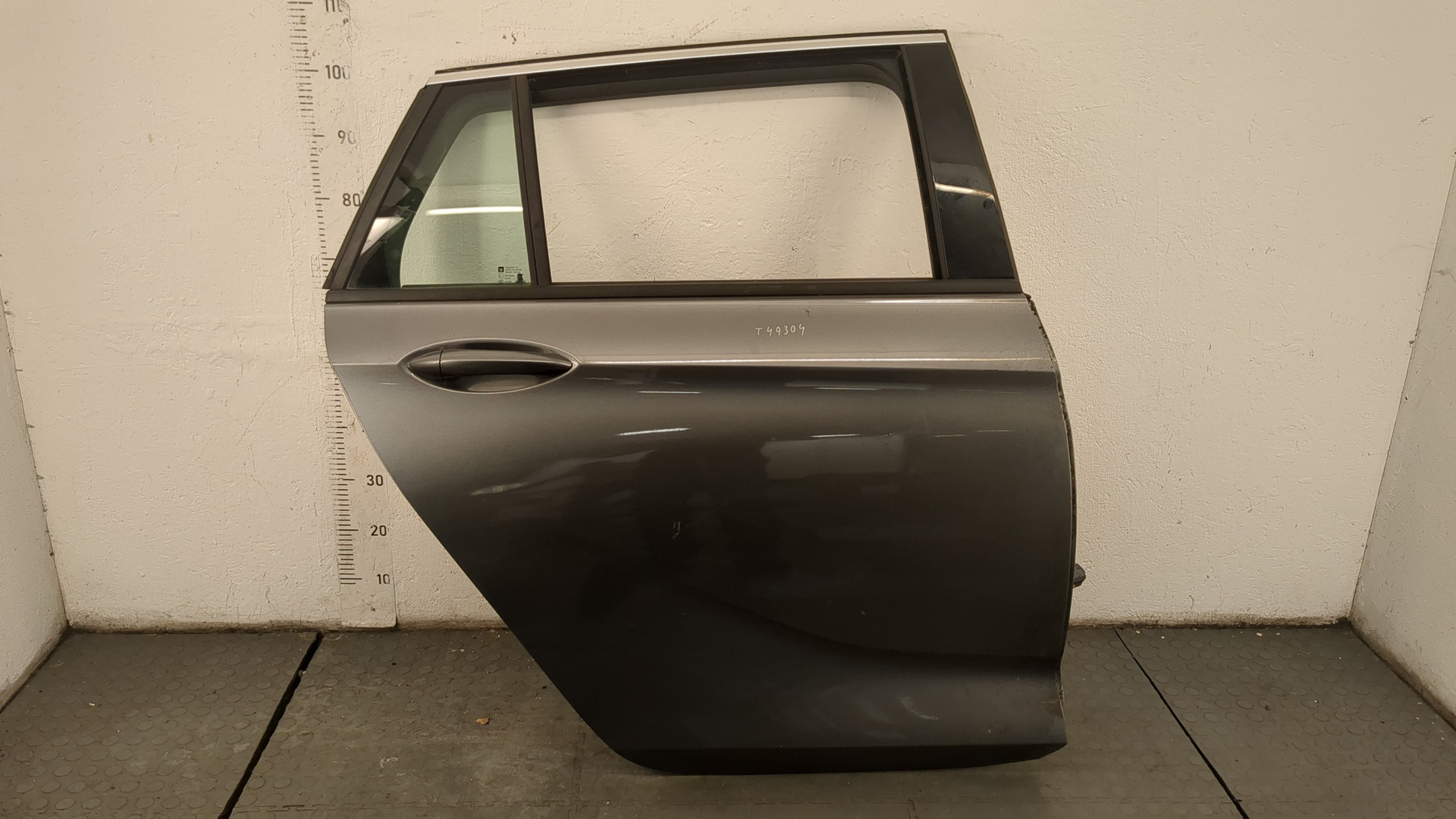 Дверь задняя правая