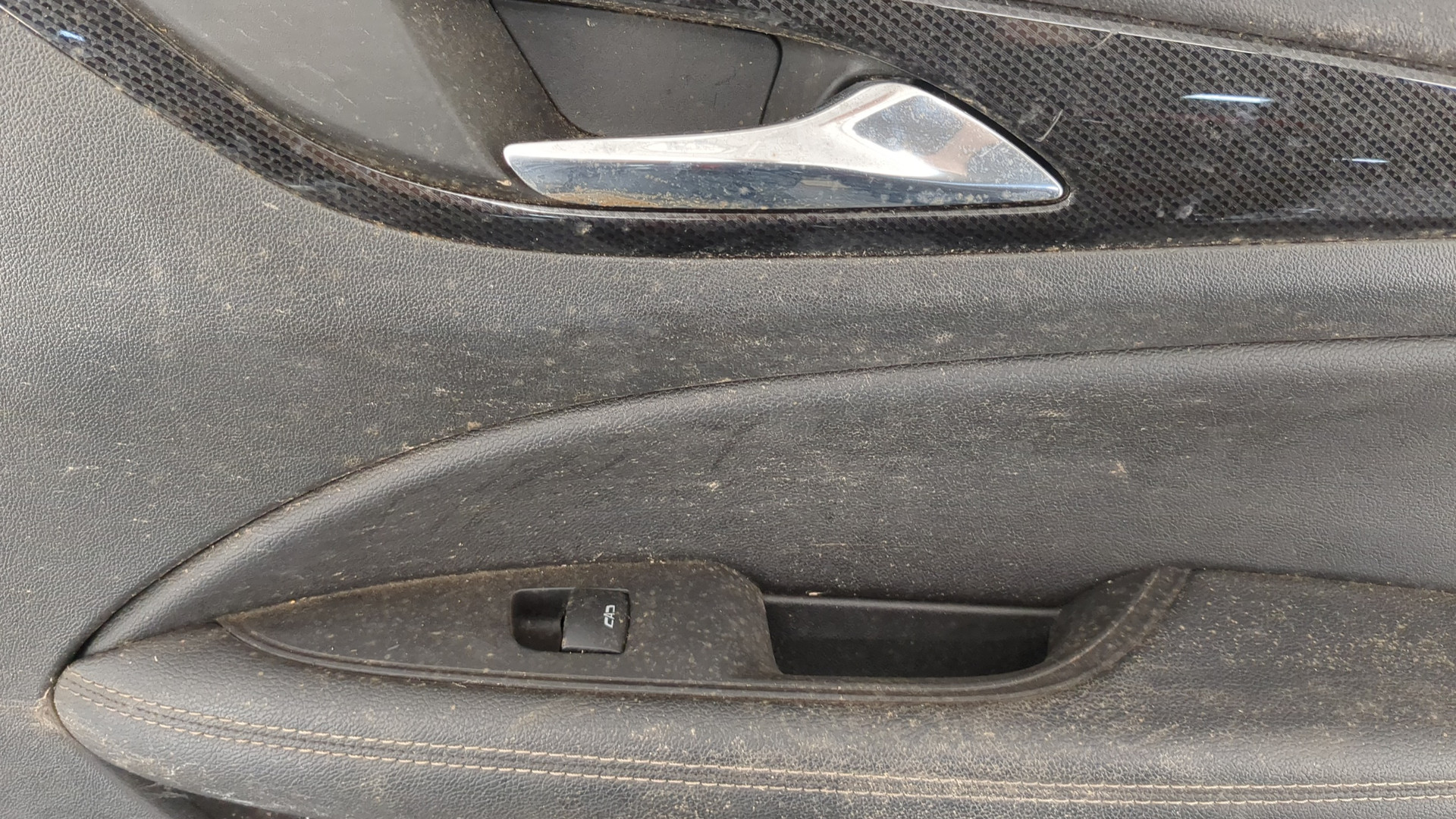 Дверь задняя правая