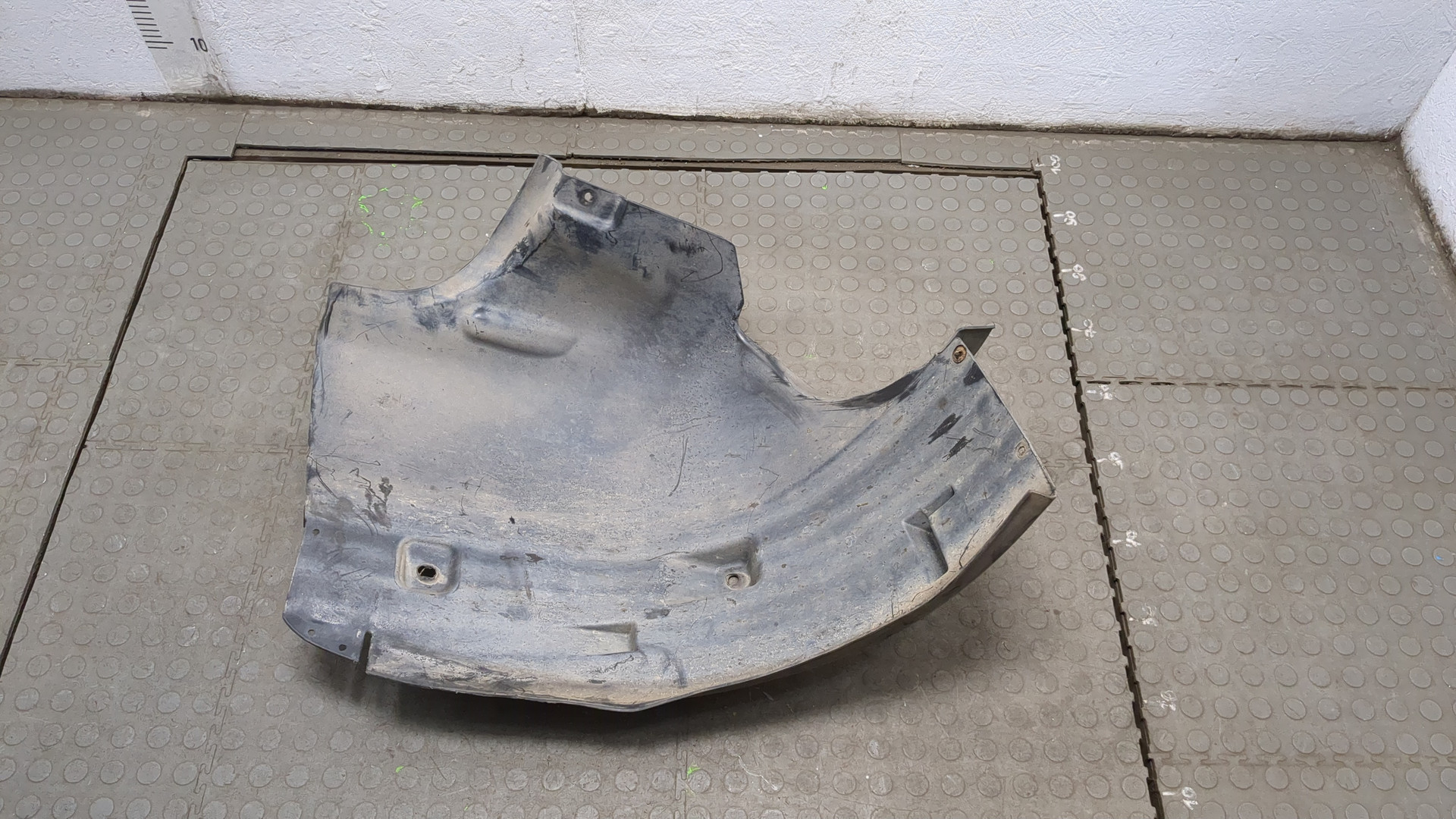 Локер передний левый