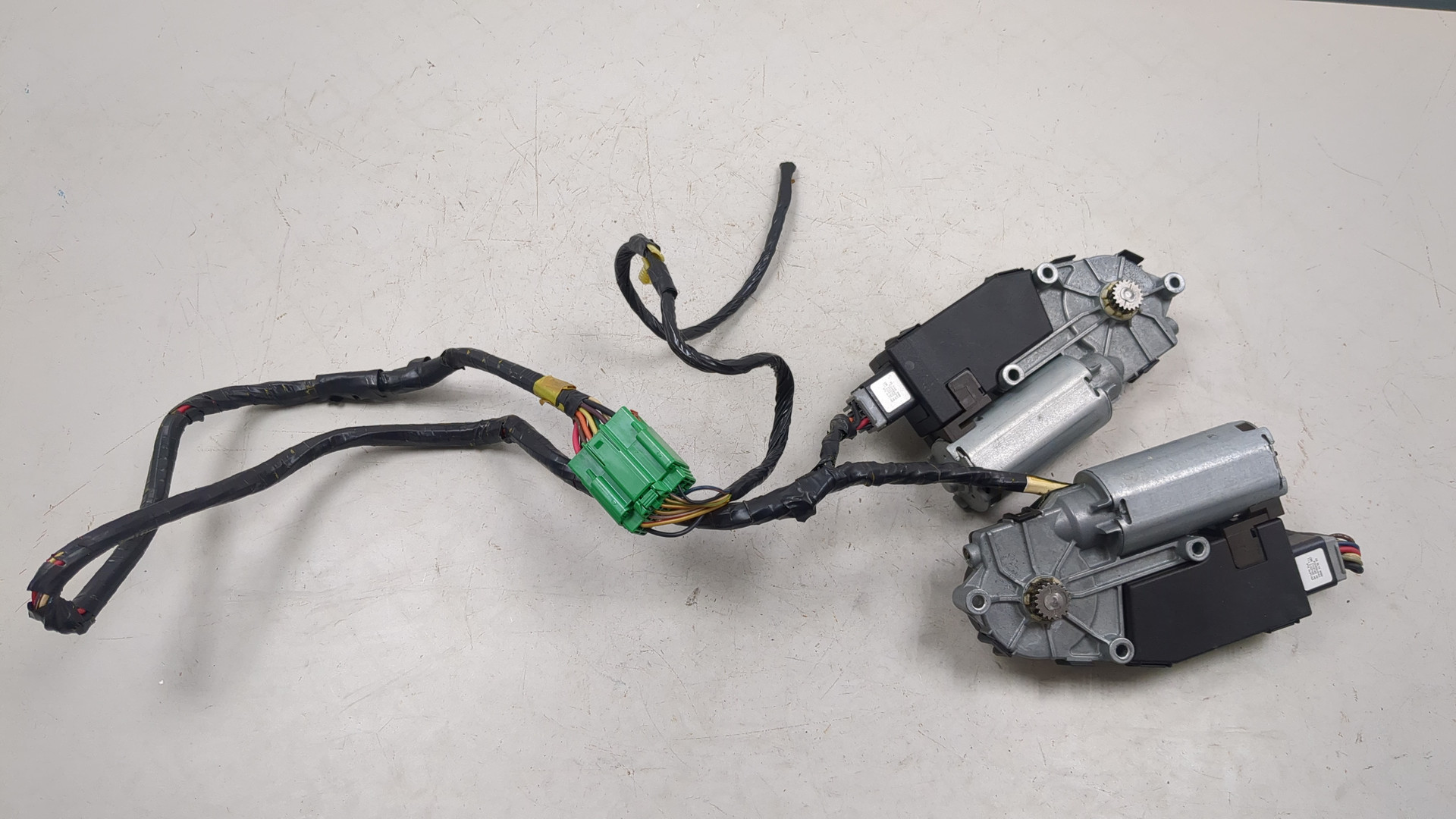 Моторчик люка