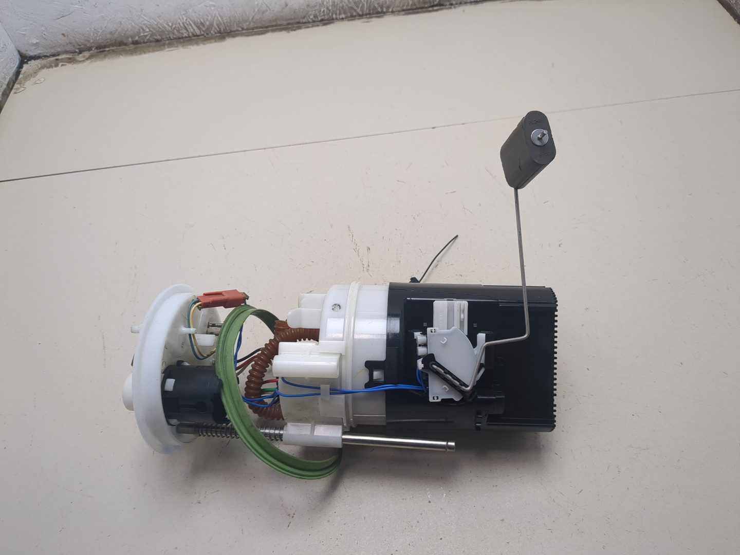 Насос топливный электрический