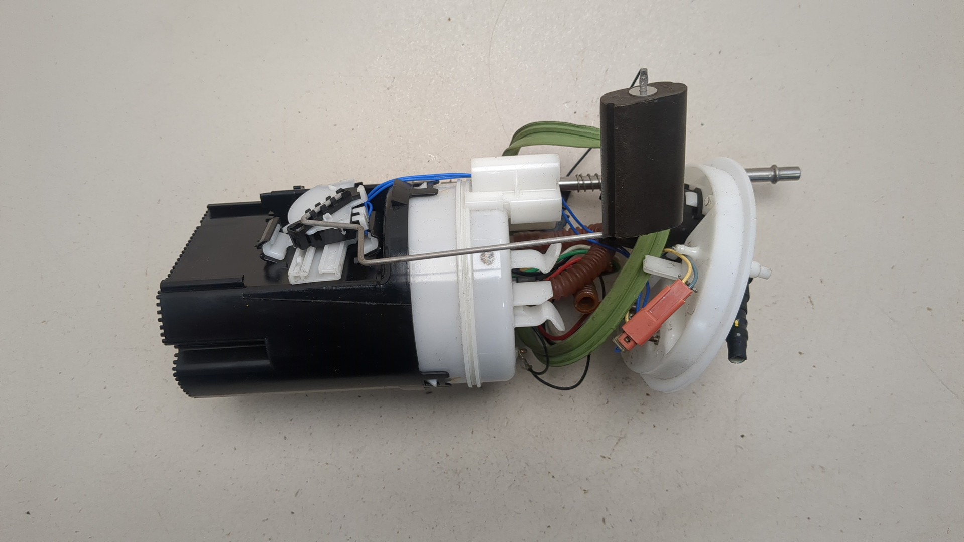 Насос топливный электрический