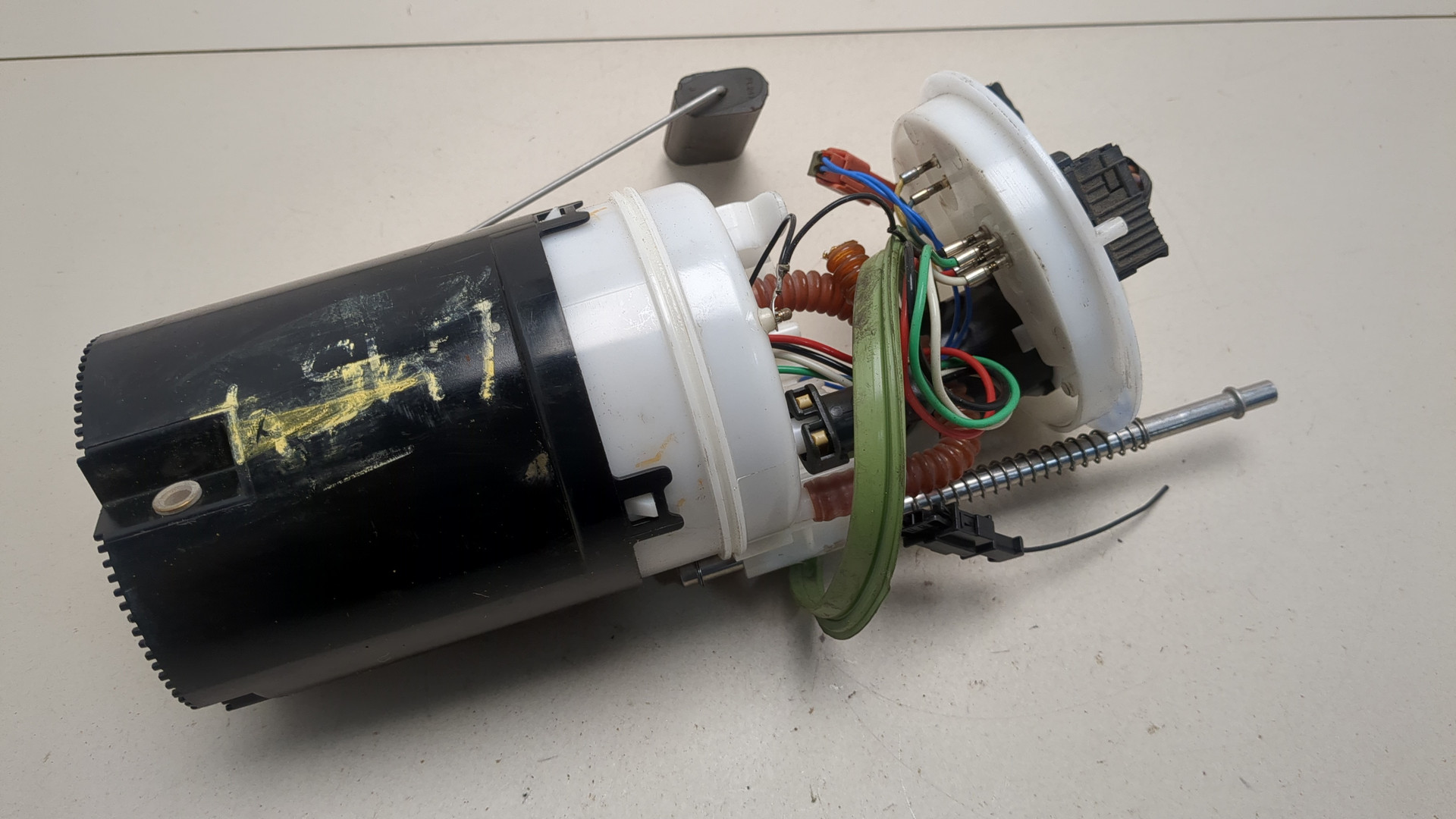 Насос топливный электрический