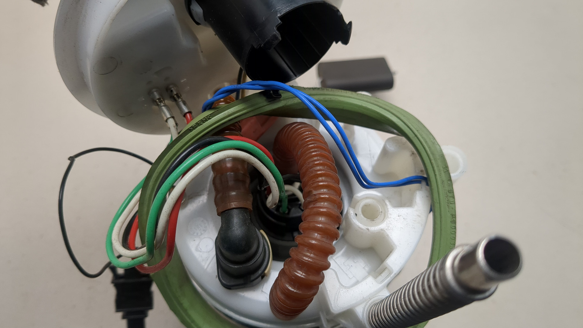 Насос топливный электрический