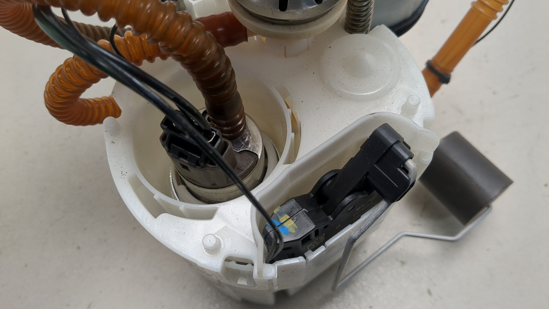 Насос топливный электрический