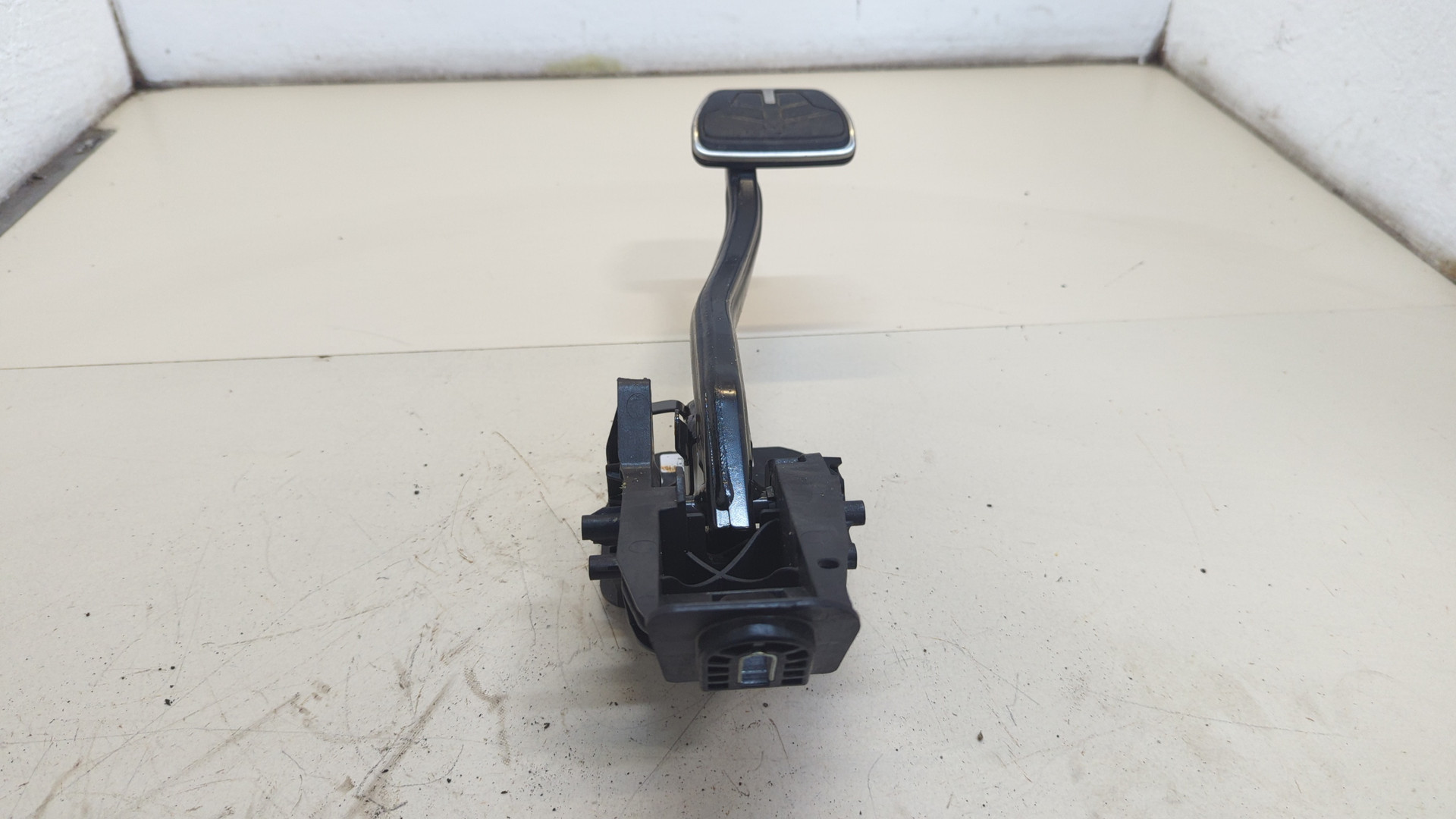 Педаль тормоза