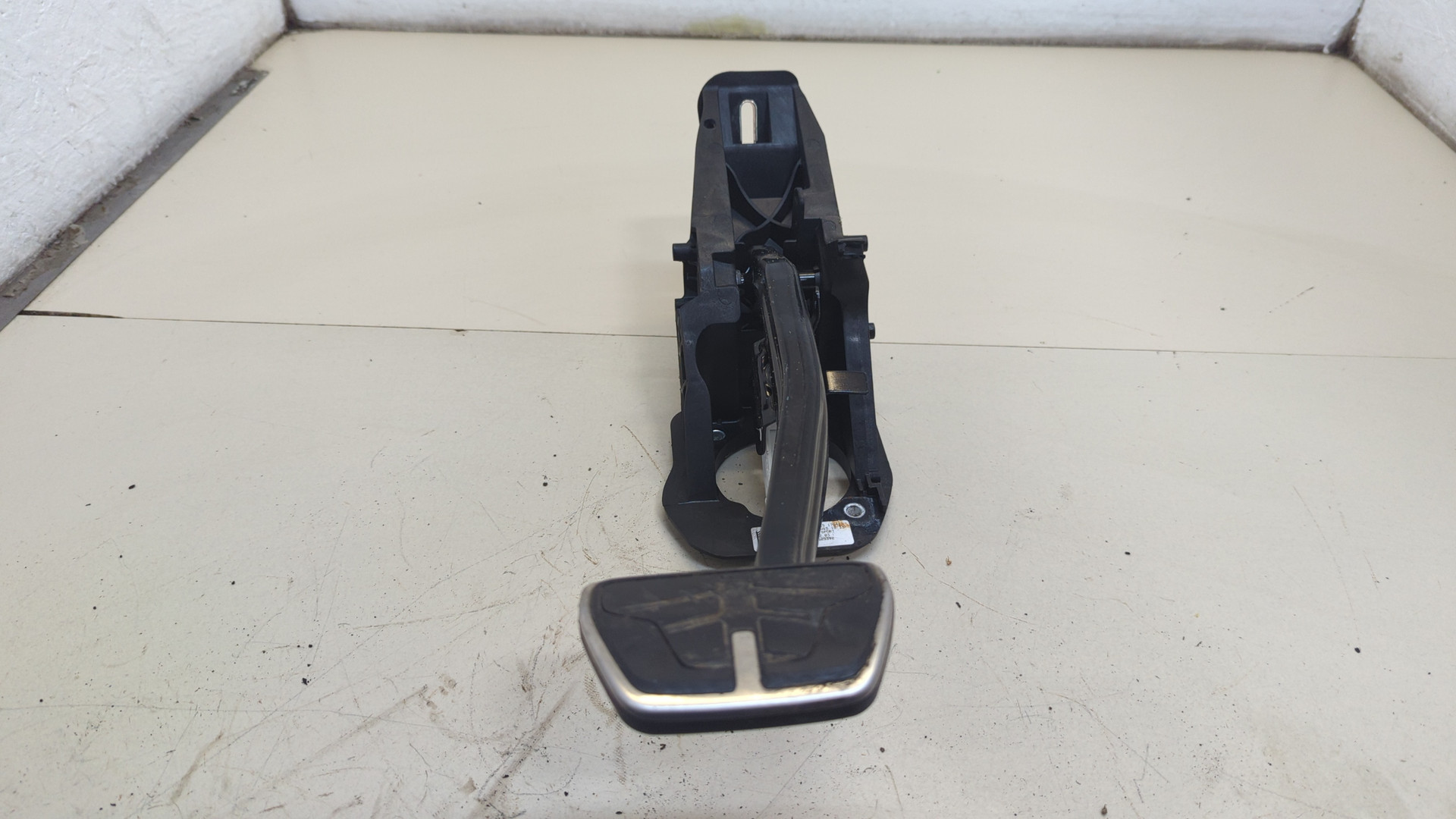 Педаль тормоза