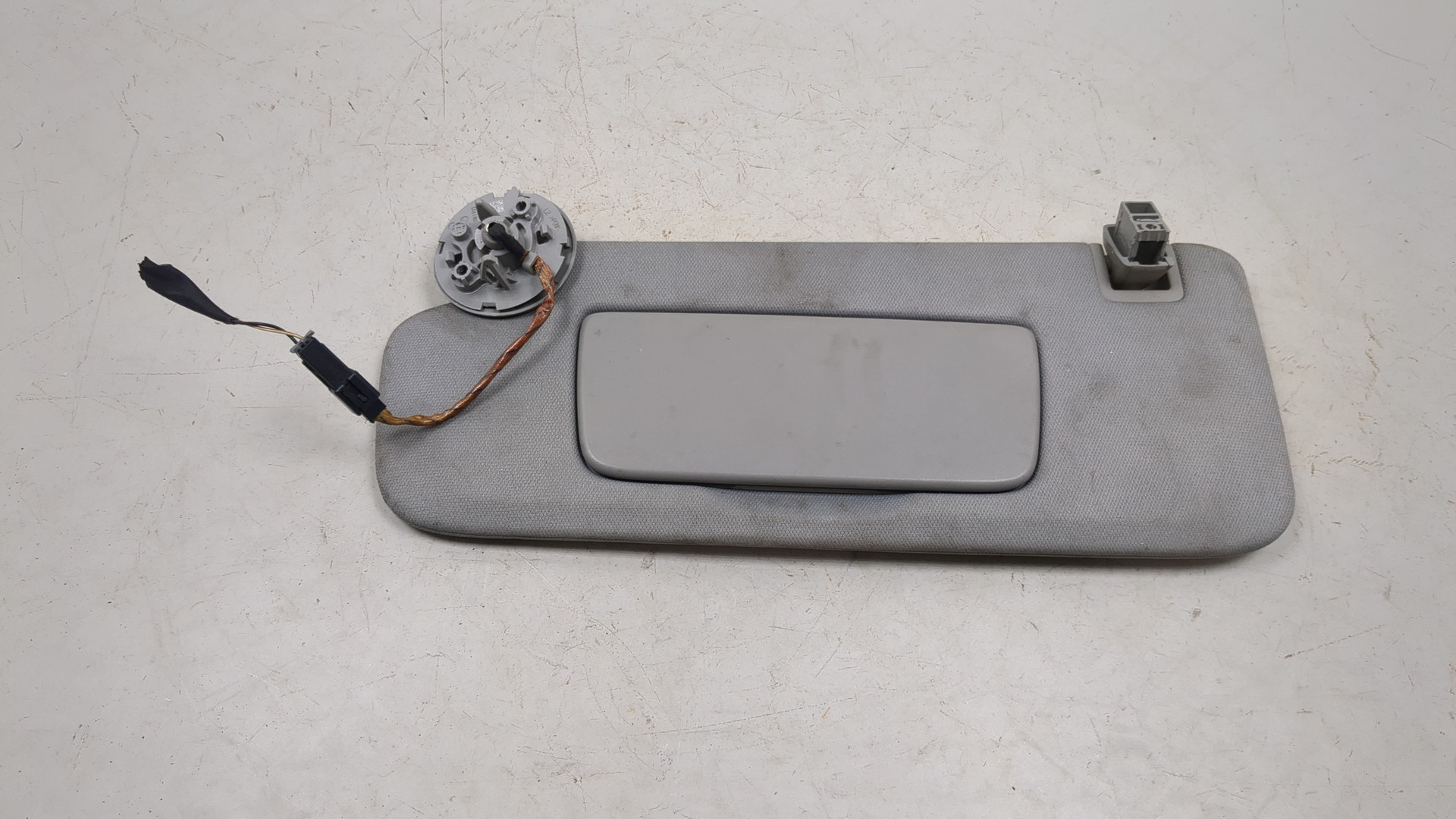 Козырек солнцезащитный