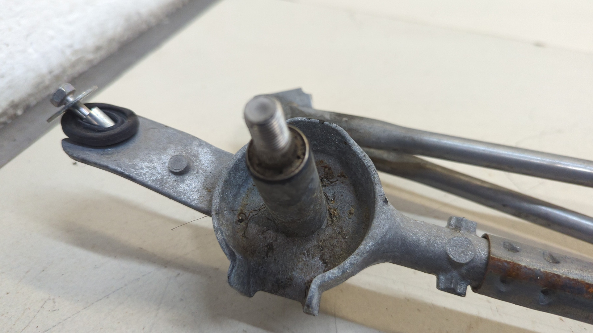 Трапеция стеклоочистителей