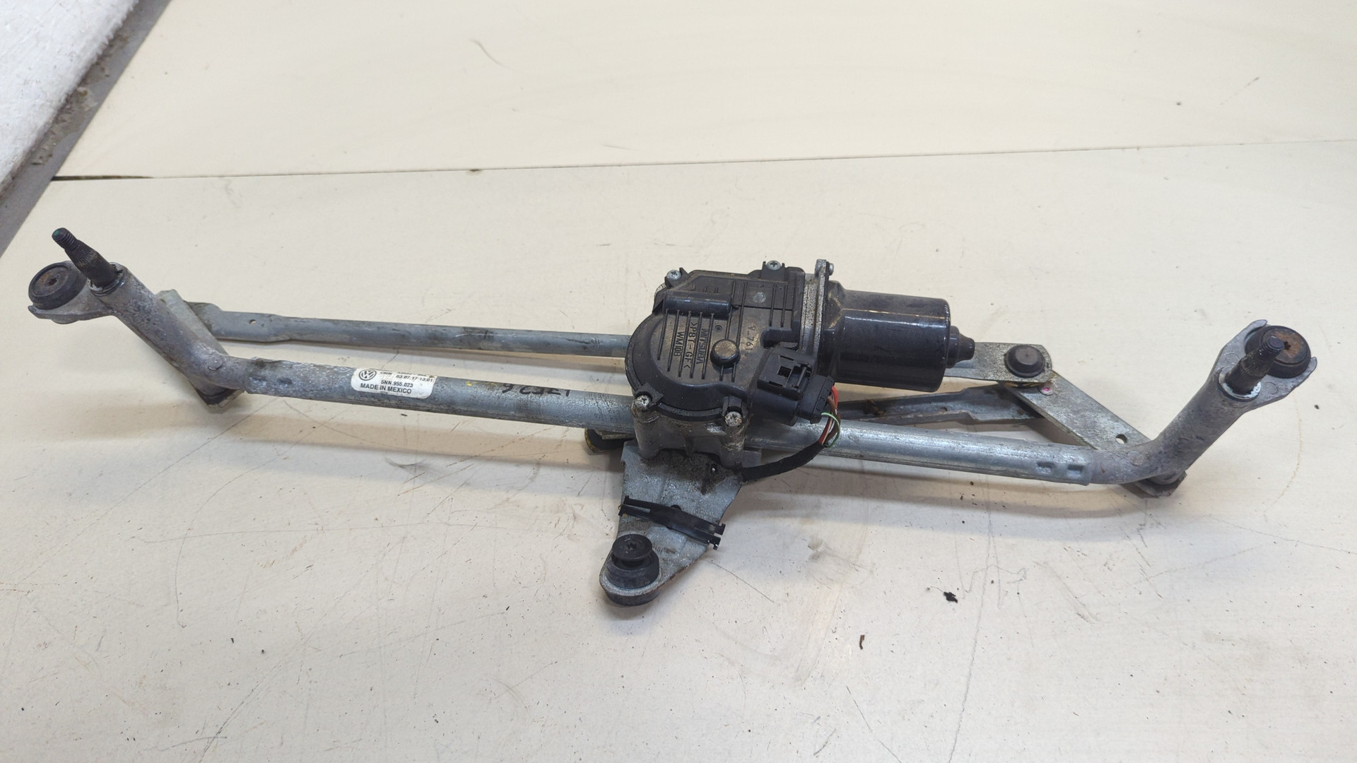 Трапеция стеклоочистителей