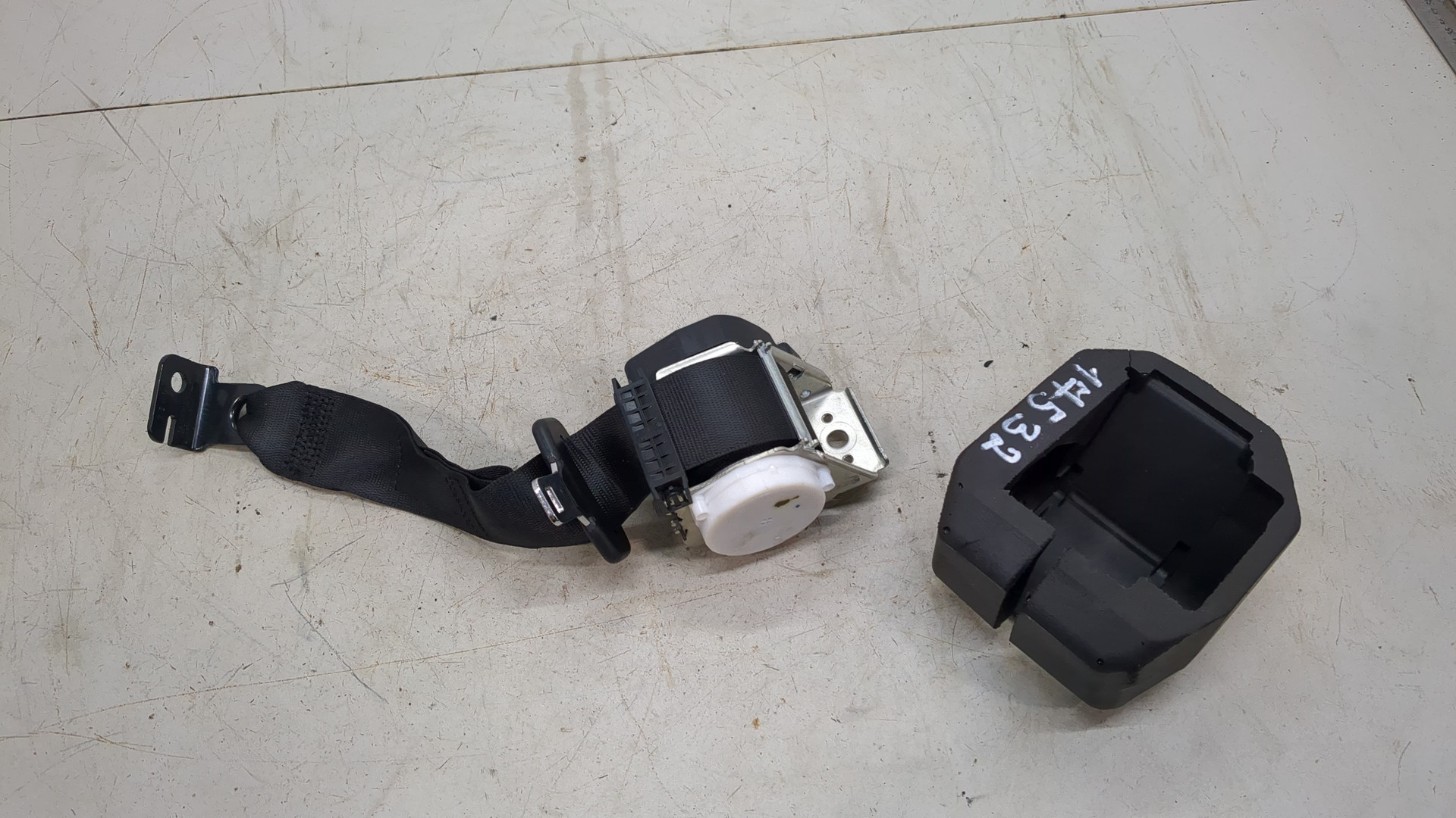 Ремень безопасности