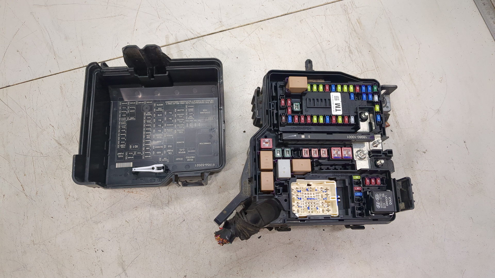 Блок предохранителей