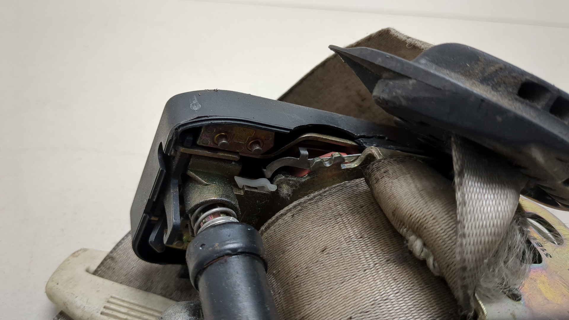 Ремень безопасности