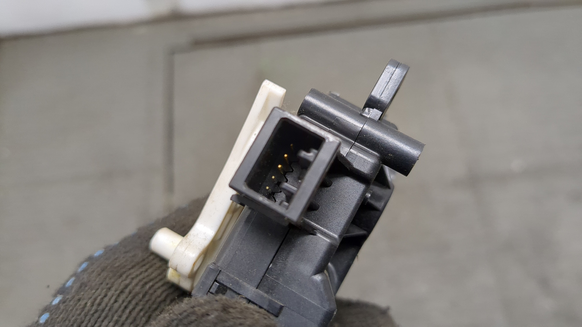 Моторчик заслонки печки