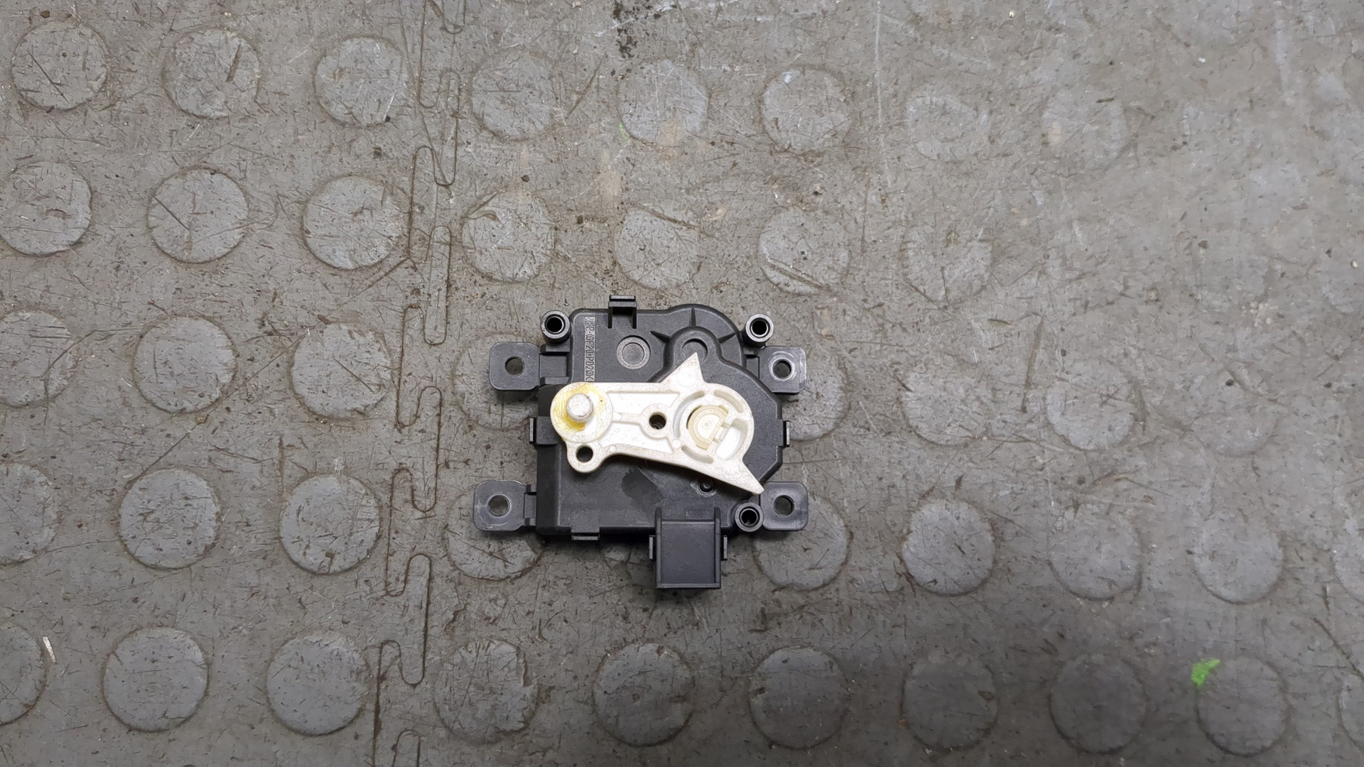 Моторчик заслонки печки