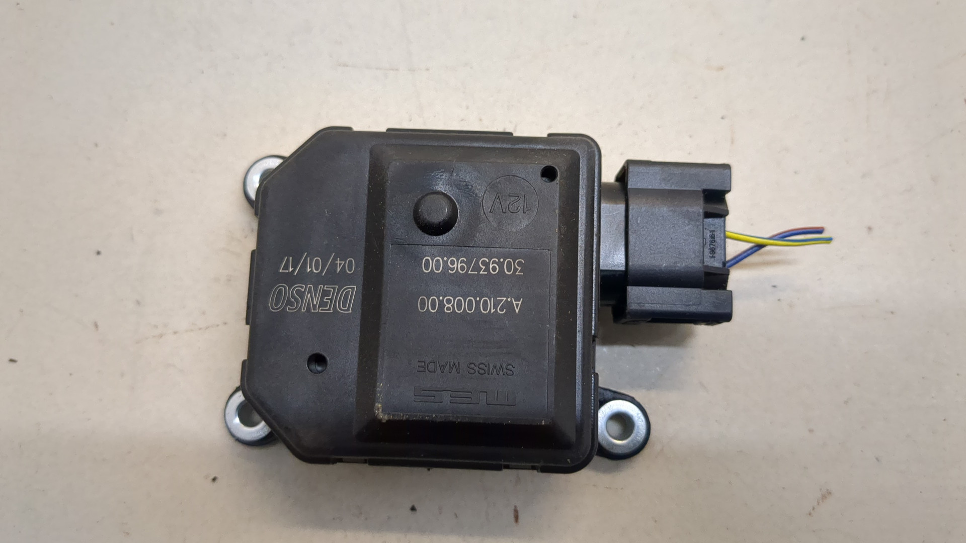 Моторчик заслонки печки