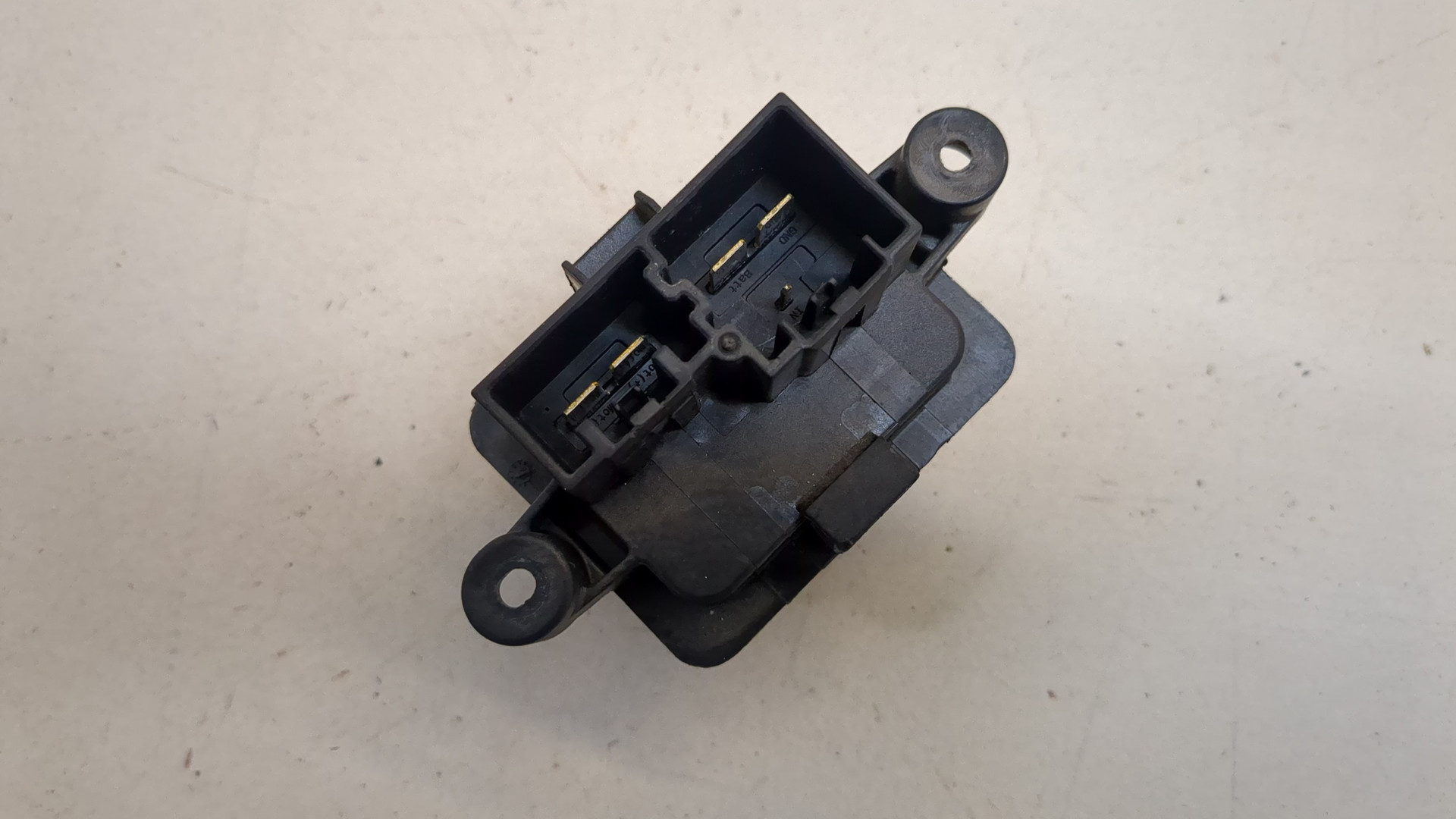 Резистор отопителя