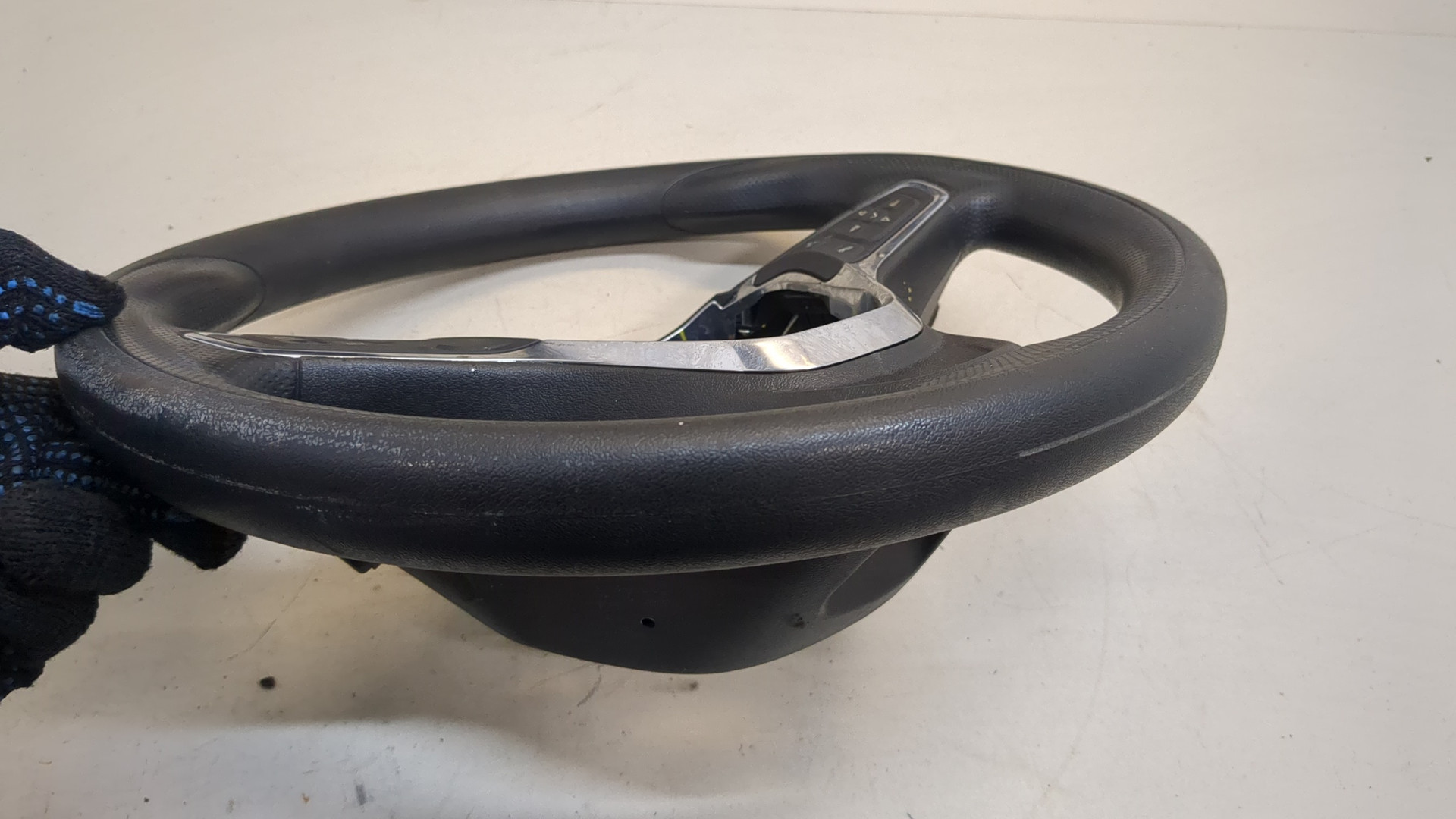 Рулевое колесо (руль)