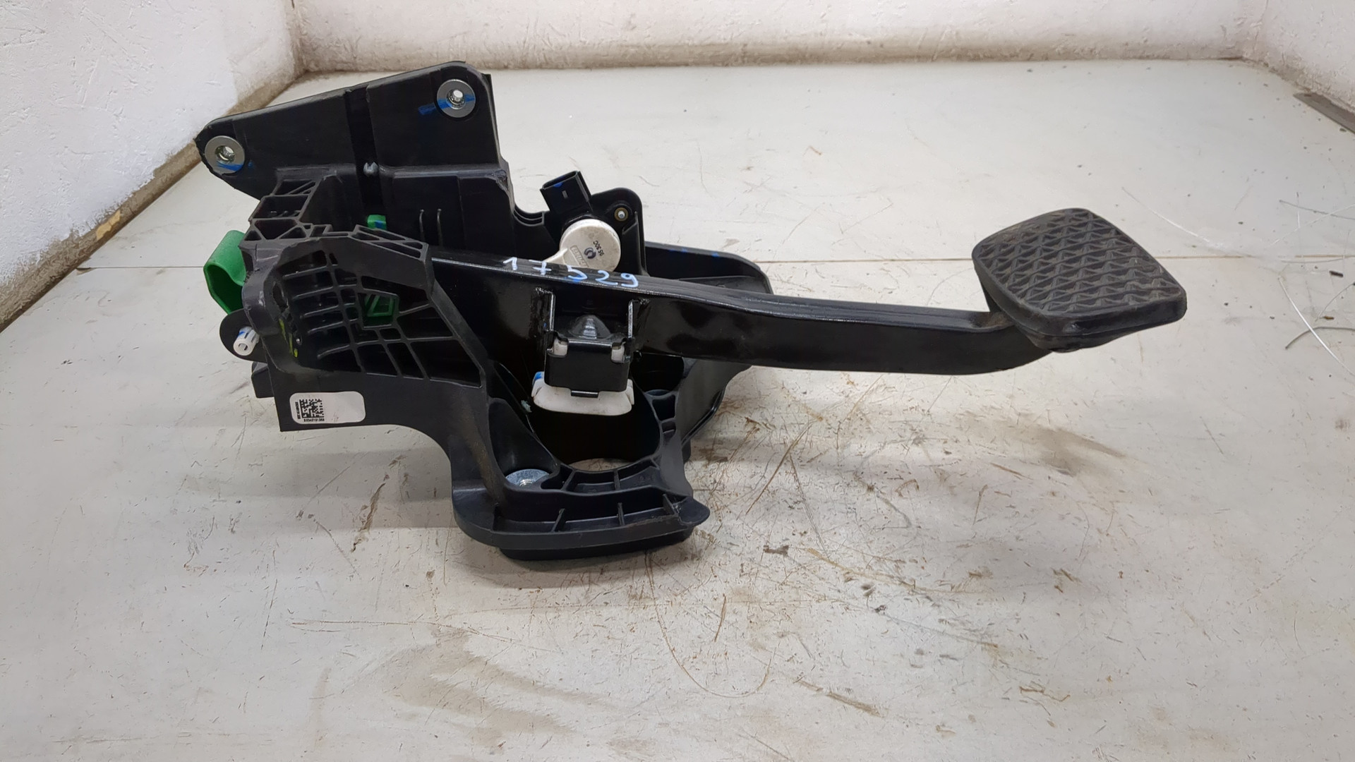 Педаль тормоза