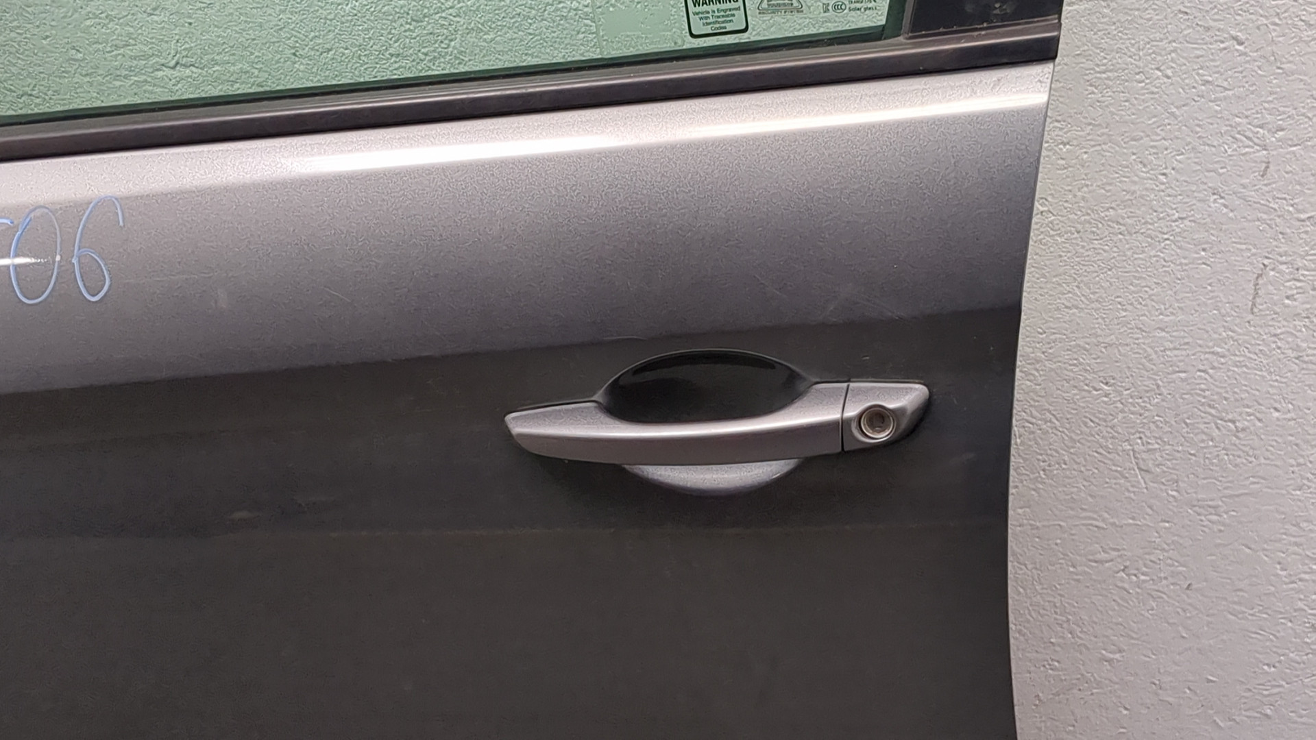 Дверь передняя левая